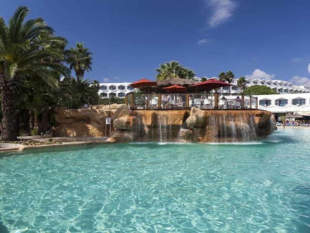 pools-outdoor-pool