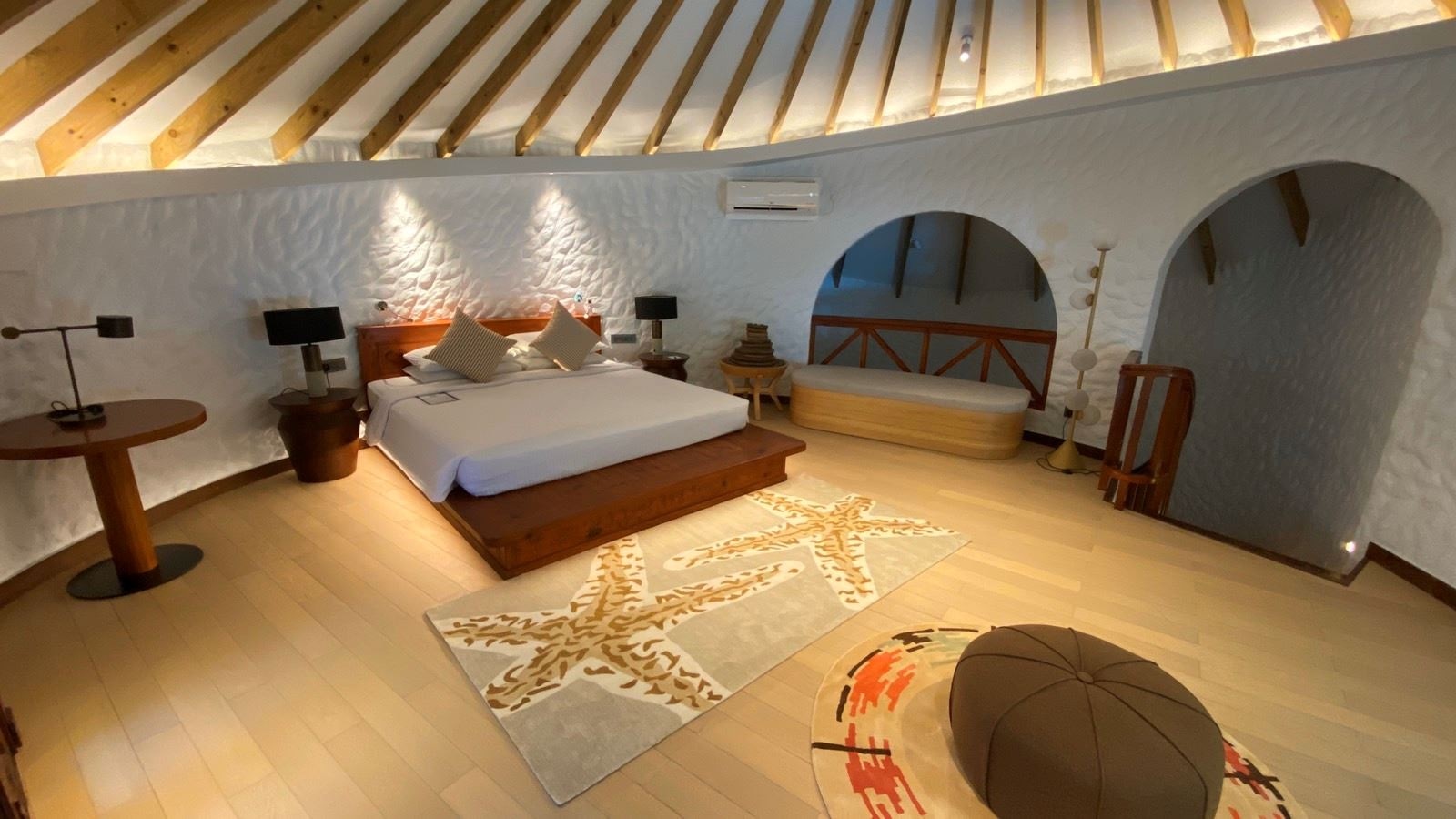 rooms-beach-suite-with-pool