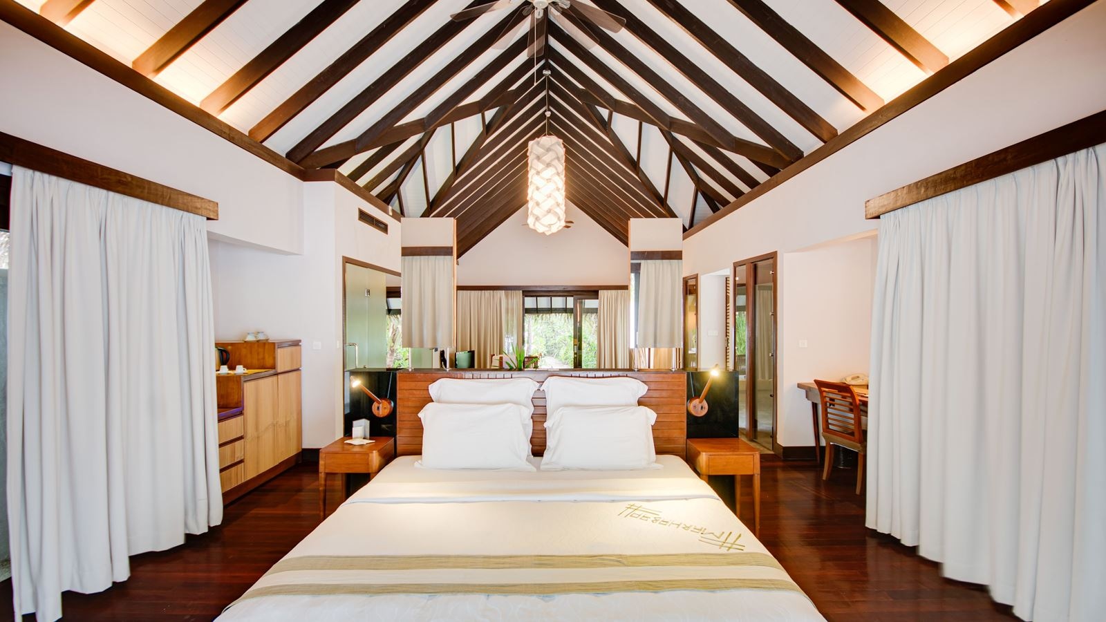 rooms-island-villa-with-pool