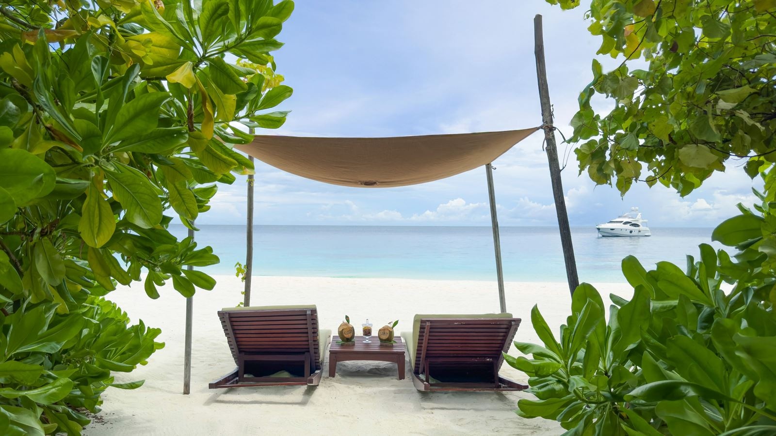 rooms-beach-villa-with-pool