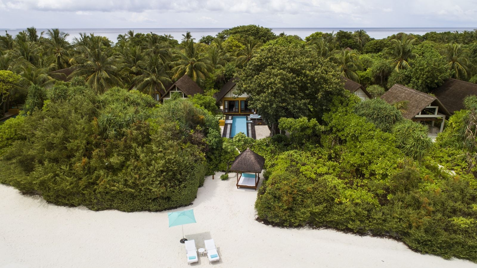 rooms-family-beach-villa-with-pool