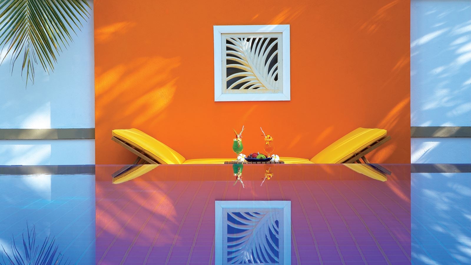 rooms-deluxe-beachfront--pool-villa