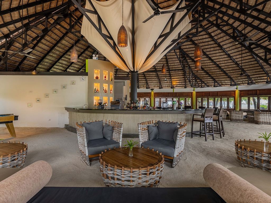 restaurants-kuredhi-bar