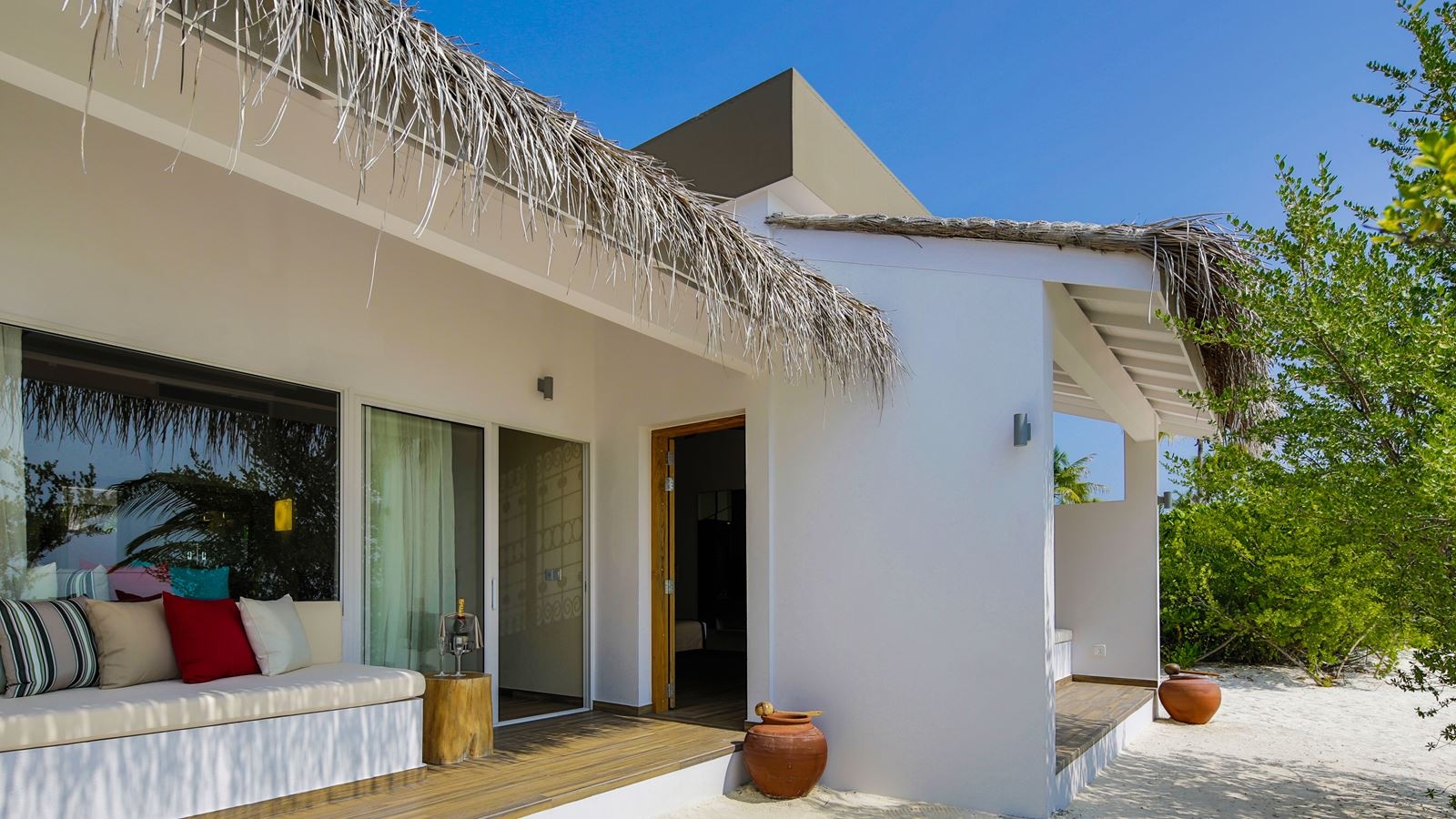 rooms-family-beach-villa