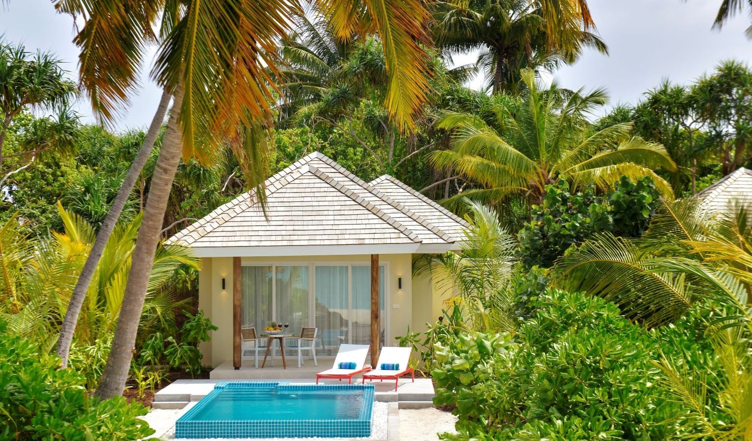 rooms-sunset-beach-pool-villa-with-swirlpool