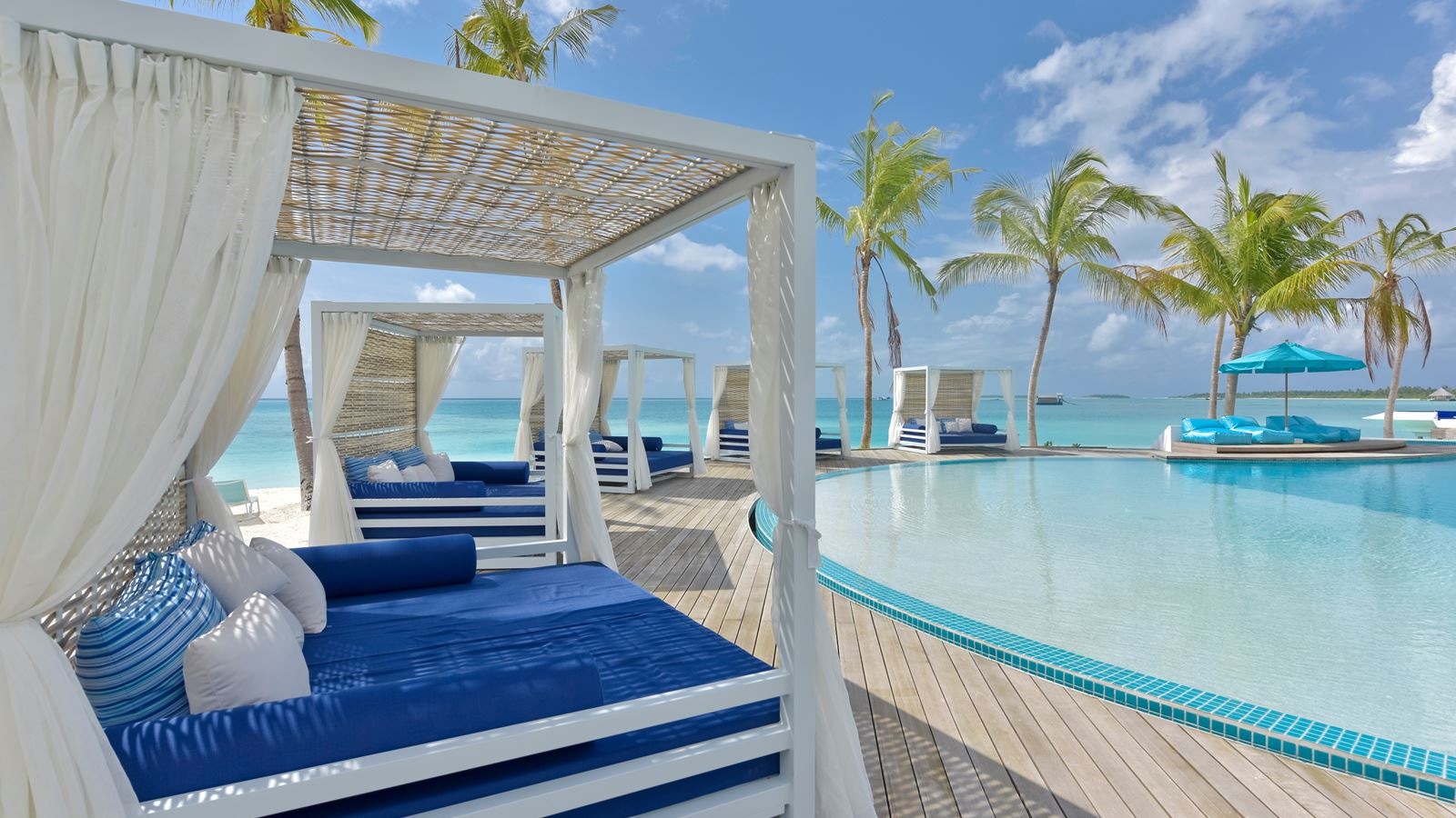bars-beach-club