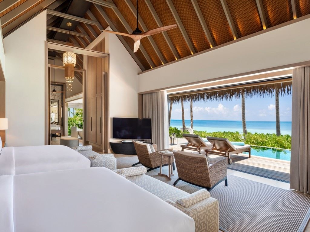 rooms-beach-villa-pool