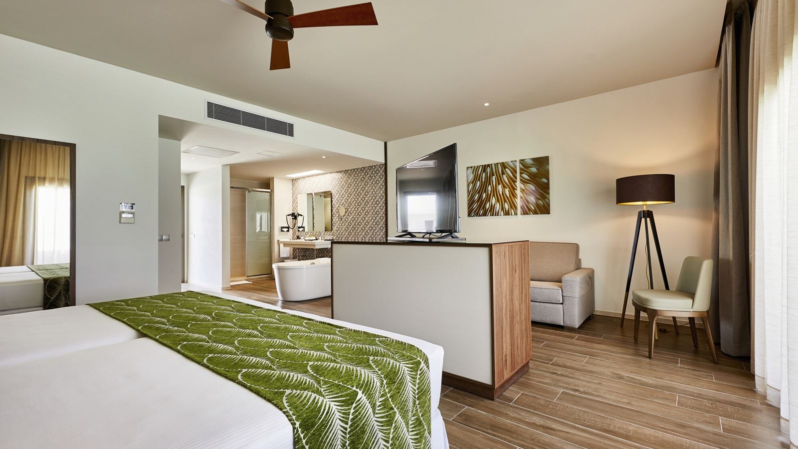 rooms-overwater-superior-jr-suite