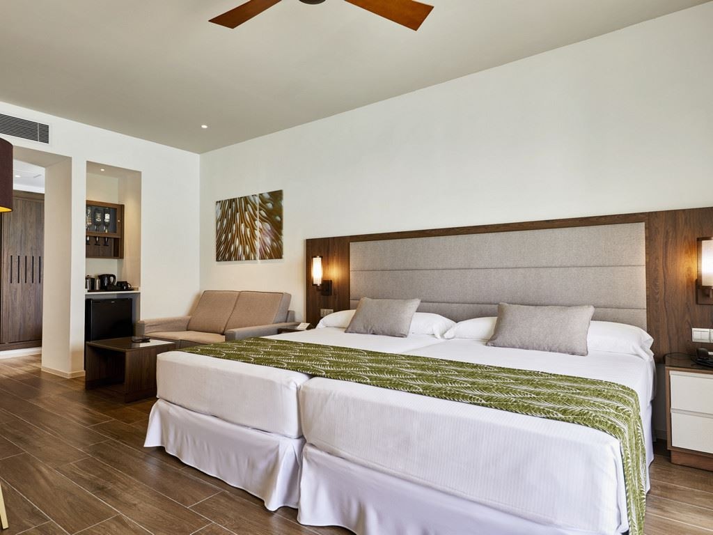 rooms-overwater-jr-suite