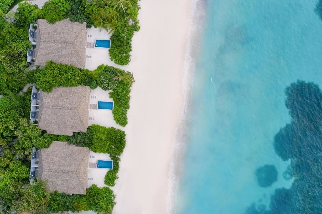 rooms-two-bedroom-beach-villa-with-pool