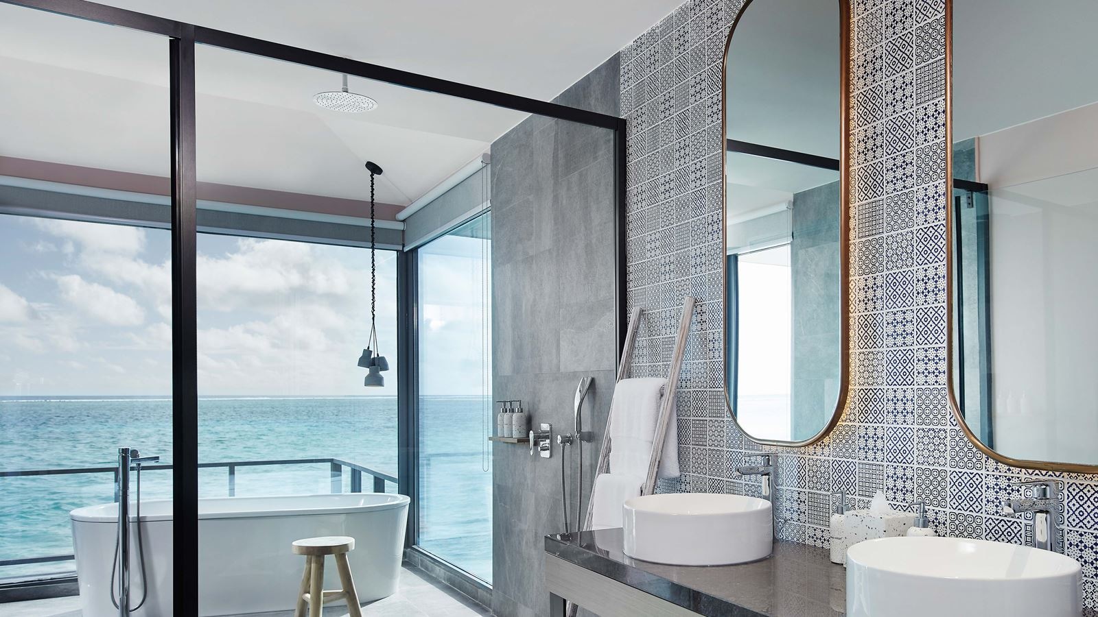 rooms-lagoon-villa