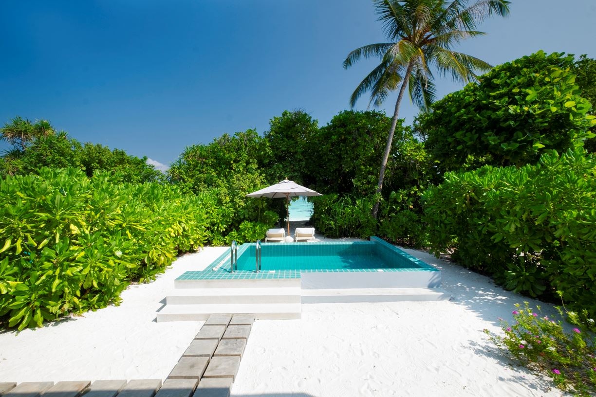 rooms-sunset-beach-villa-with-pool