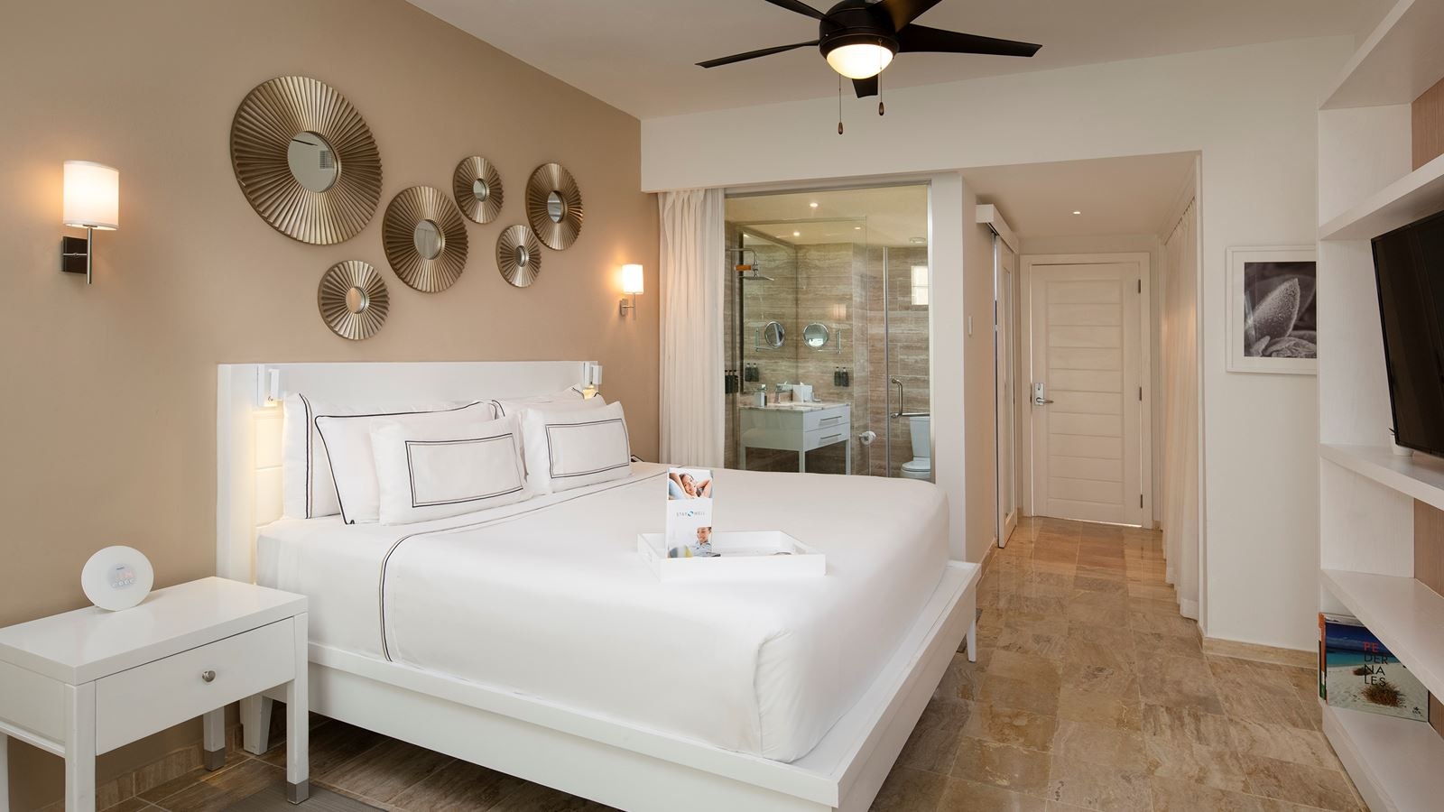 rooms-the-level-suite-tropical-palms-by-stay-well