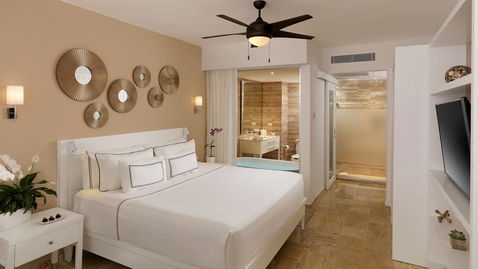 rooms-the-level-suite-tropical-palms