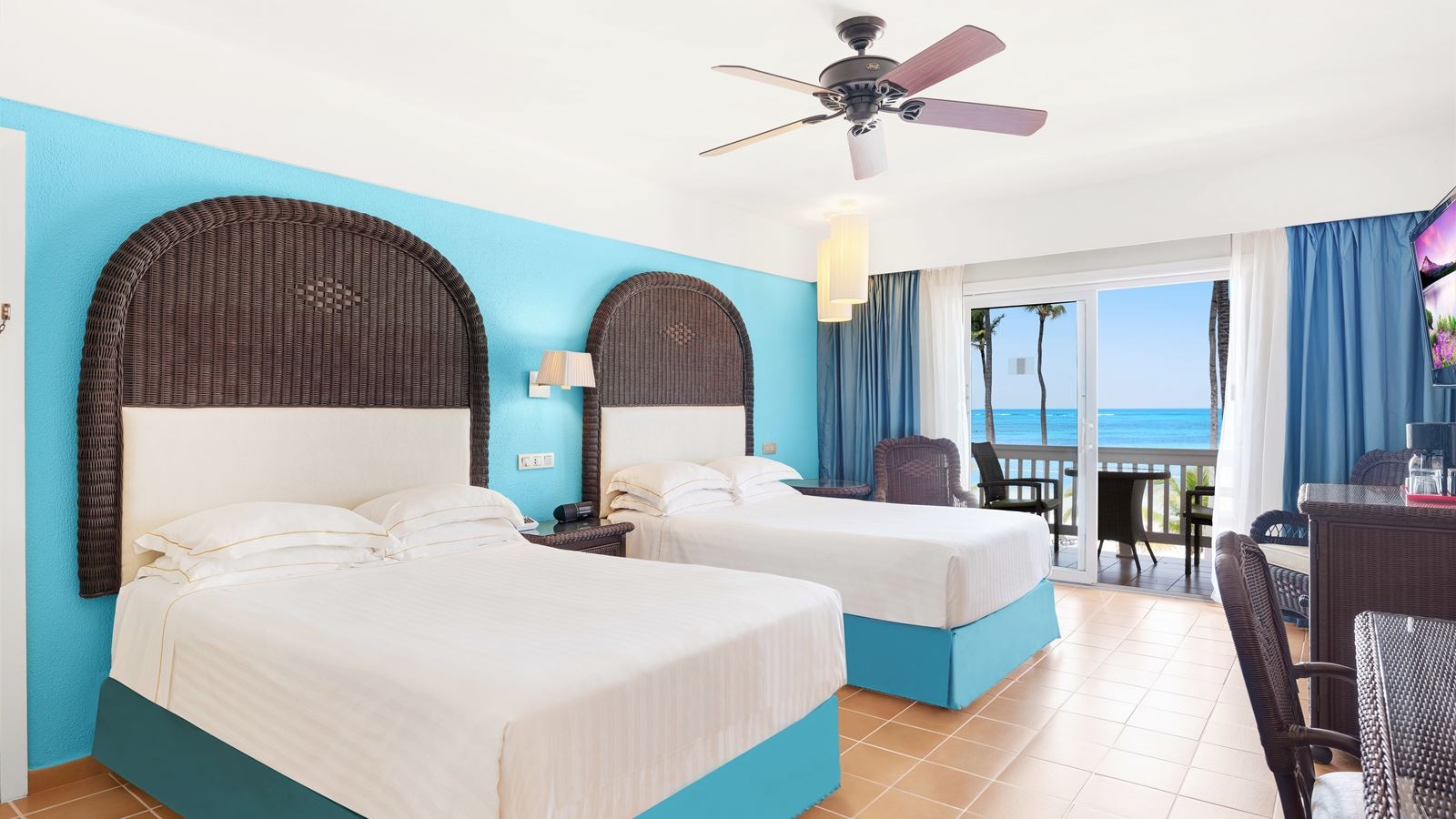 rooms-superior-room-ocean-front-premium-level-single-use