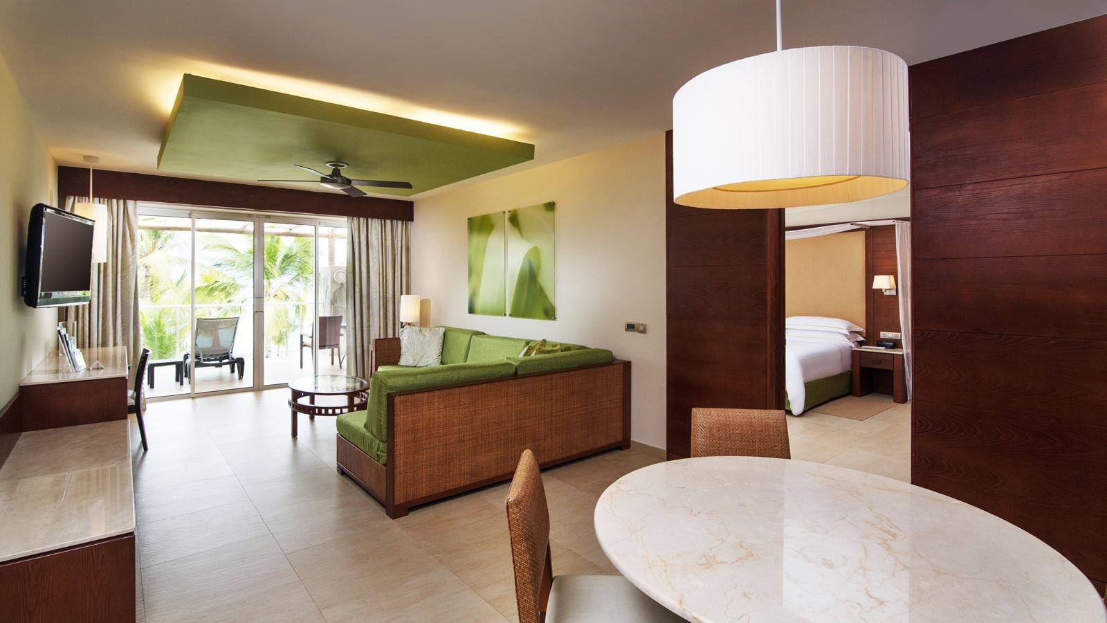 rooms-suite-ocean-front-premium-level