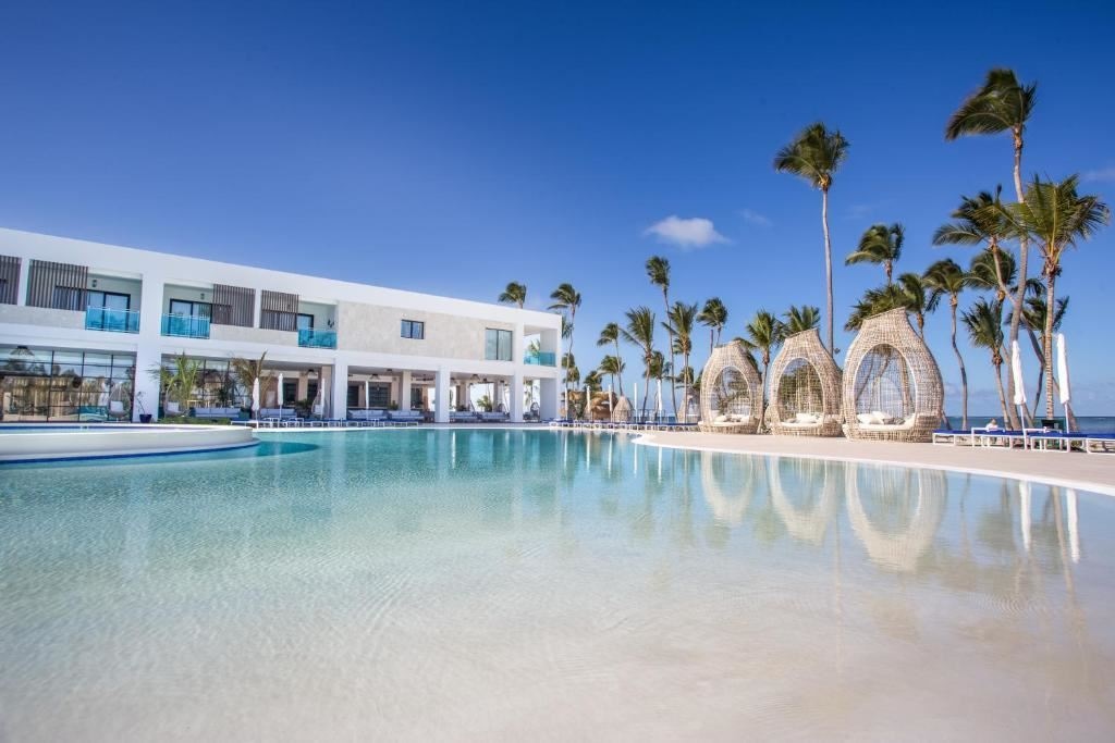 pools-main-building