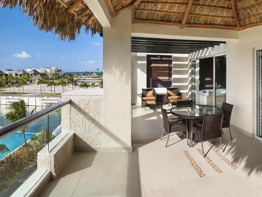 rooms-rock-family-suite-two-bedroom