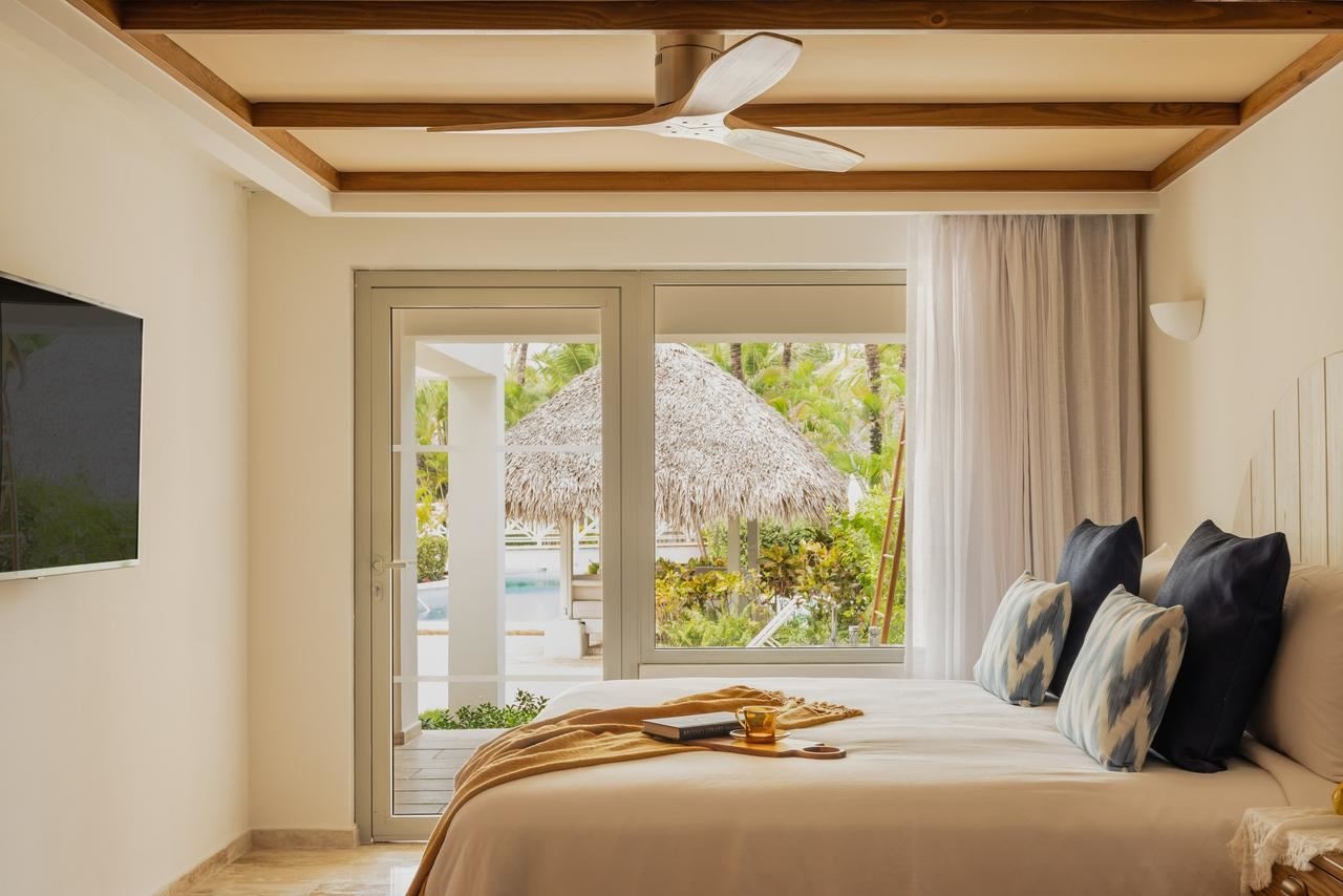 rooms-master-suite-zel-swimup