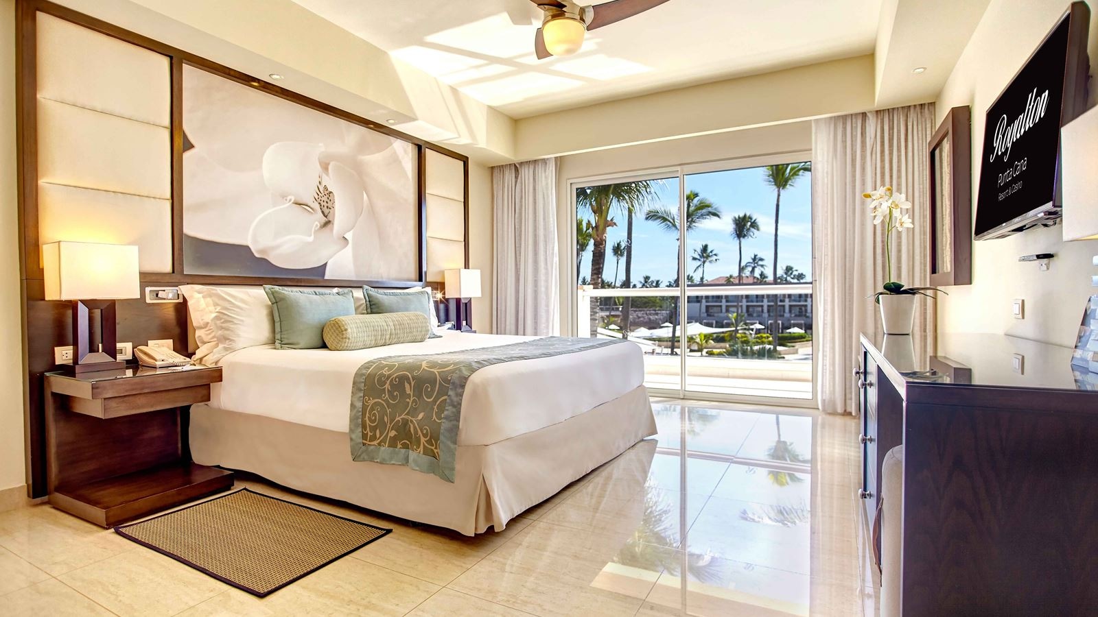 rooms-luxury-presidental-jacuzzi-two-bedroom--suite-diamond-club