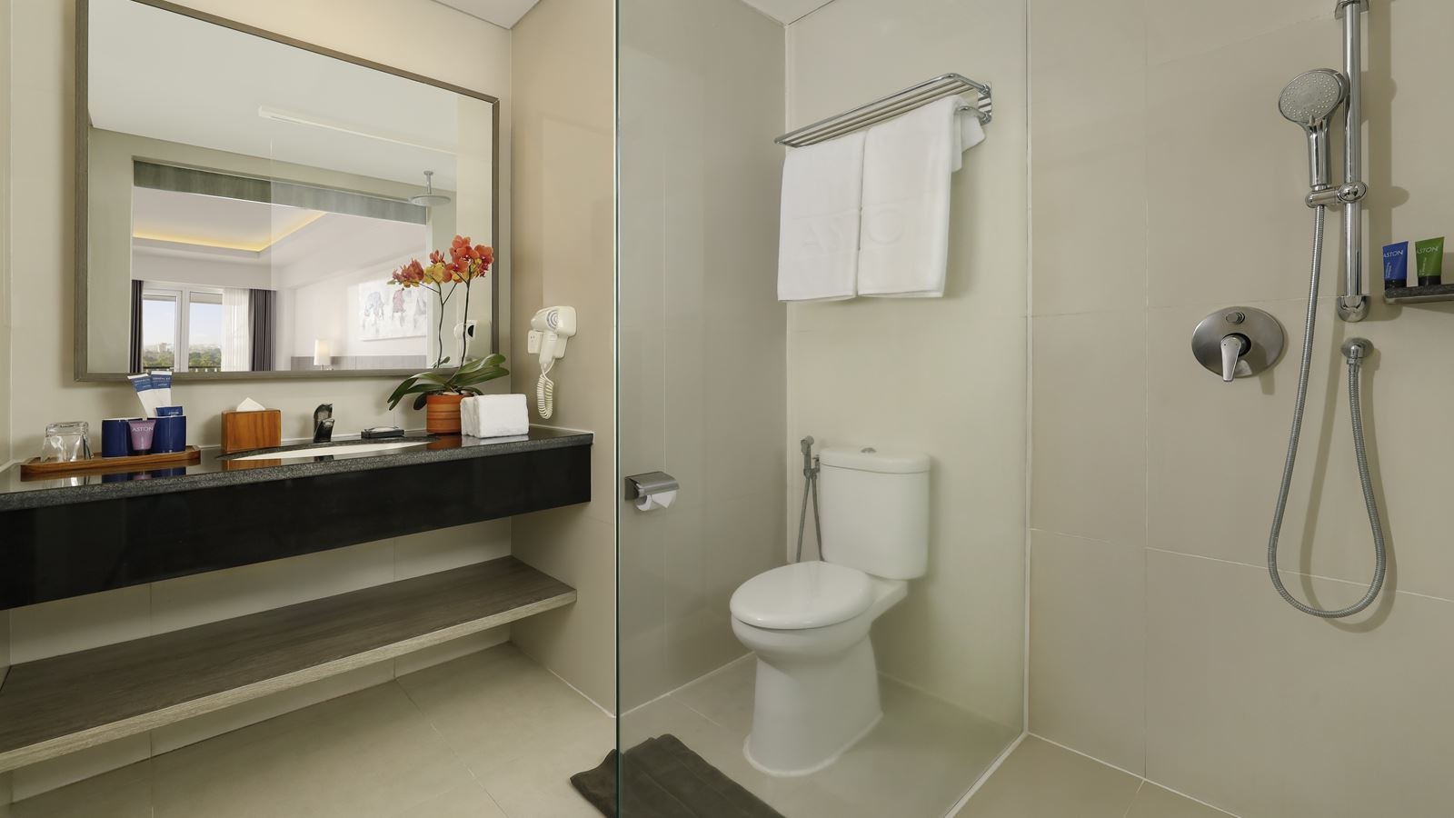 rooms-superior-room