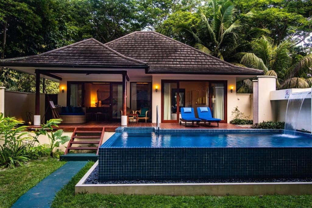 rooms-king-sanctuary-pool-villa