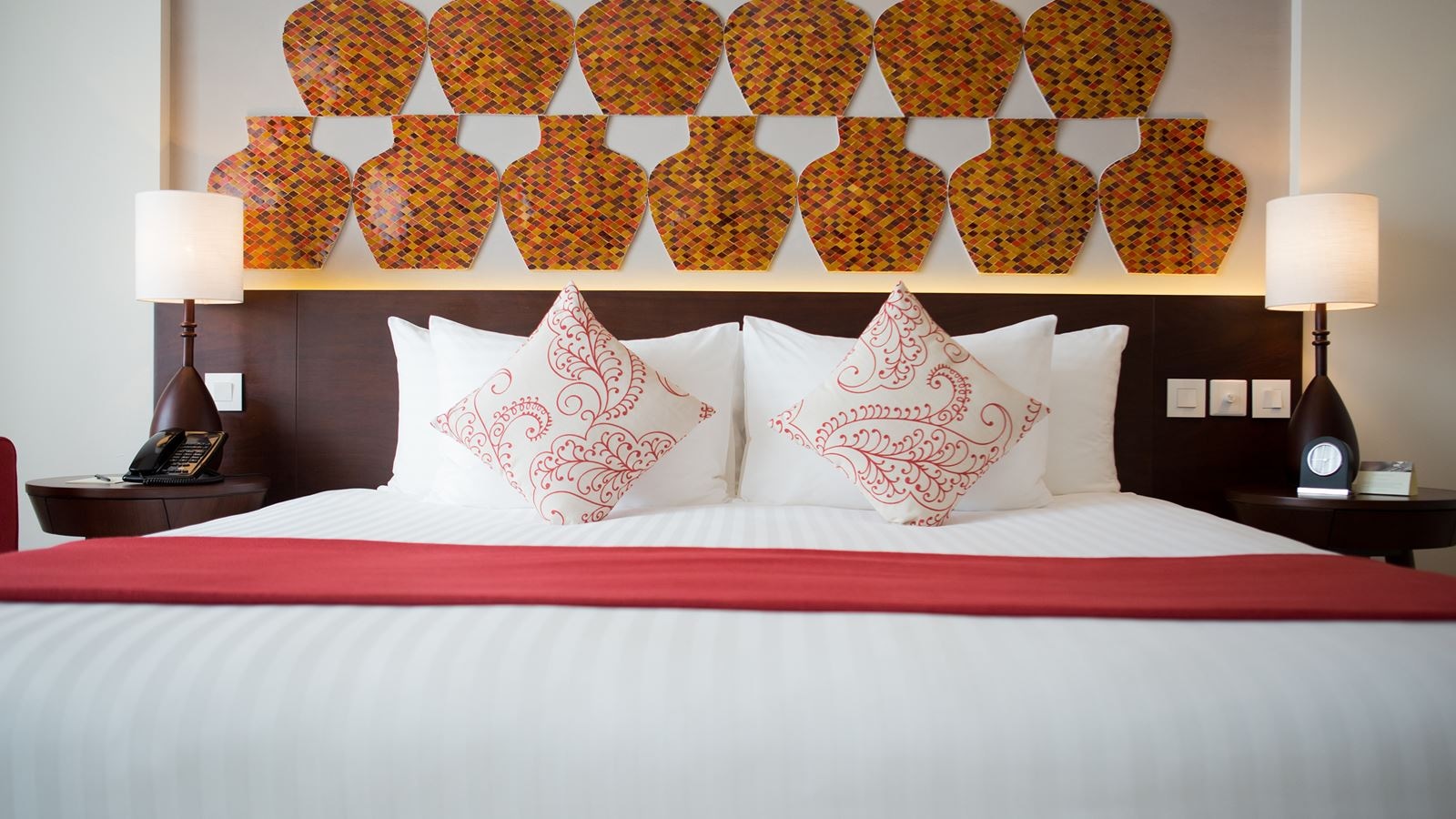 rooms-deluxe-hill-view