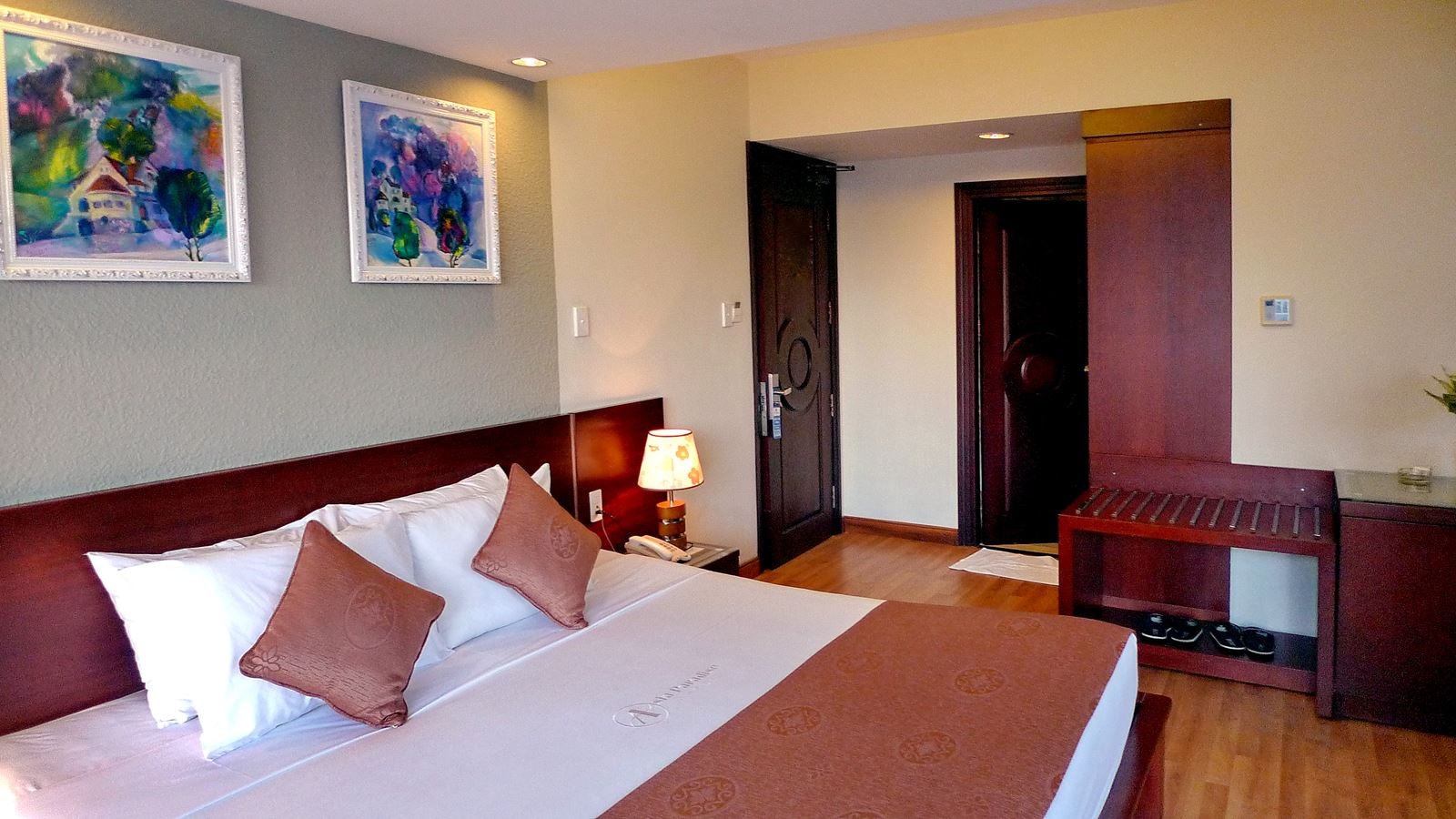 rooms-deluxe-double