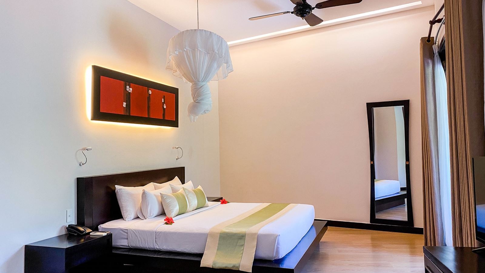 rooms-indochine-deluxe-garden-view-with-balcony-child-without-extra-bed