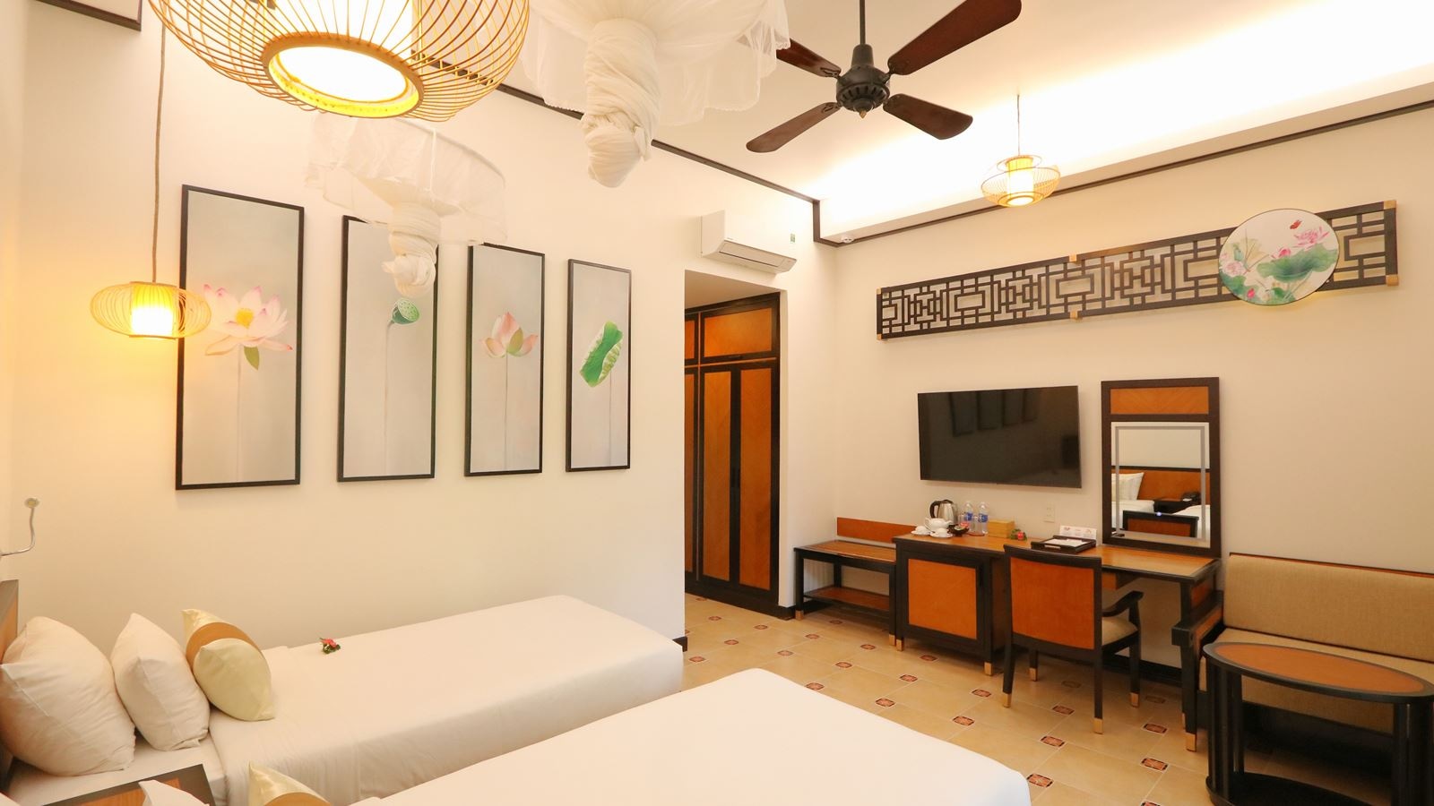 rooms-indochine-deluxe-garden-view-with-balcony