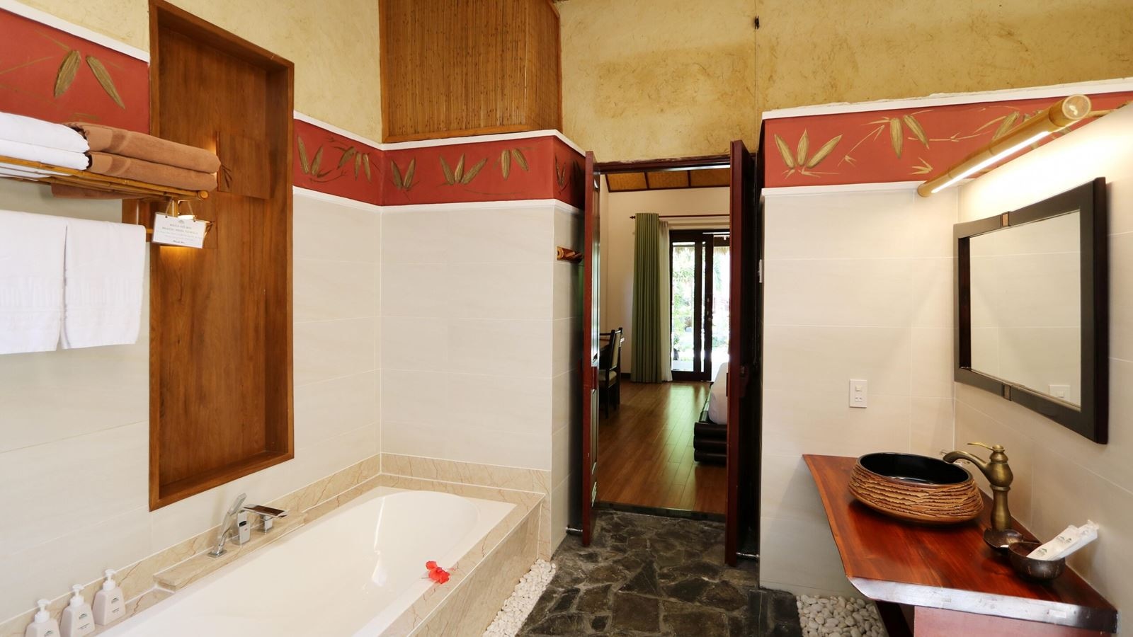 rooms-sea-breeze-bungalow-with-balcony