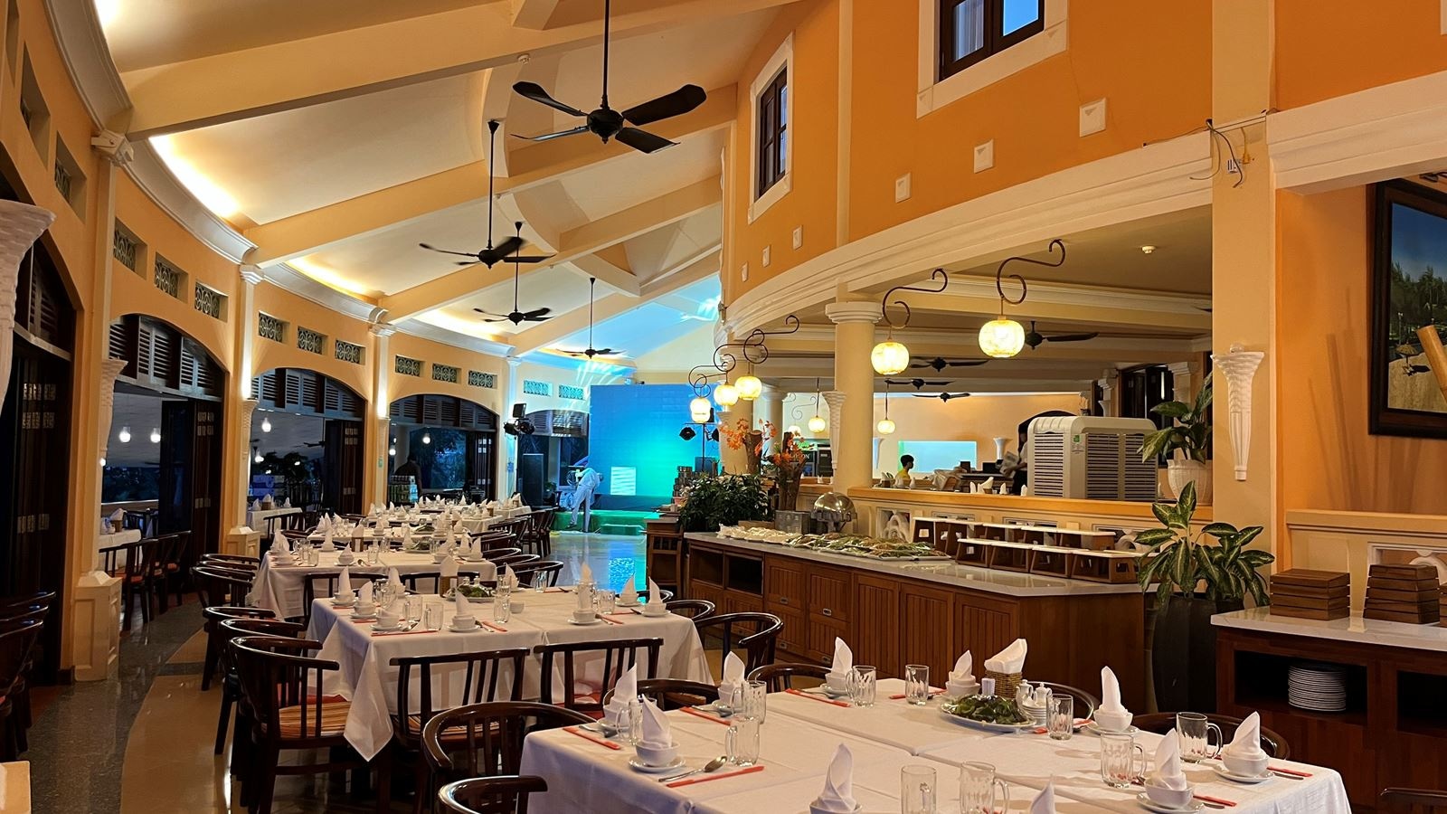 restaurants-geneva-restaurant