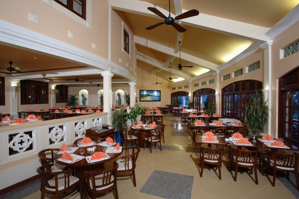 restaurants-geneva-restaurant