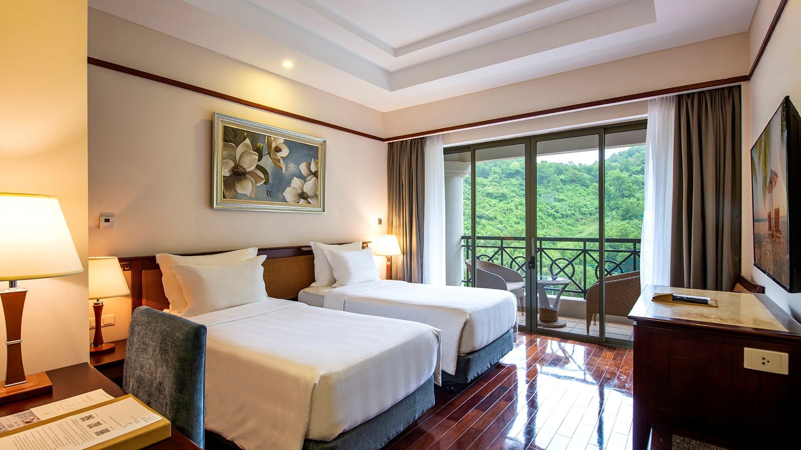 rooms-deluxe-room