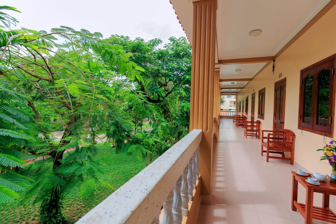 rooms-standard-garden-view