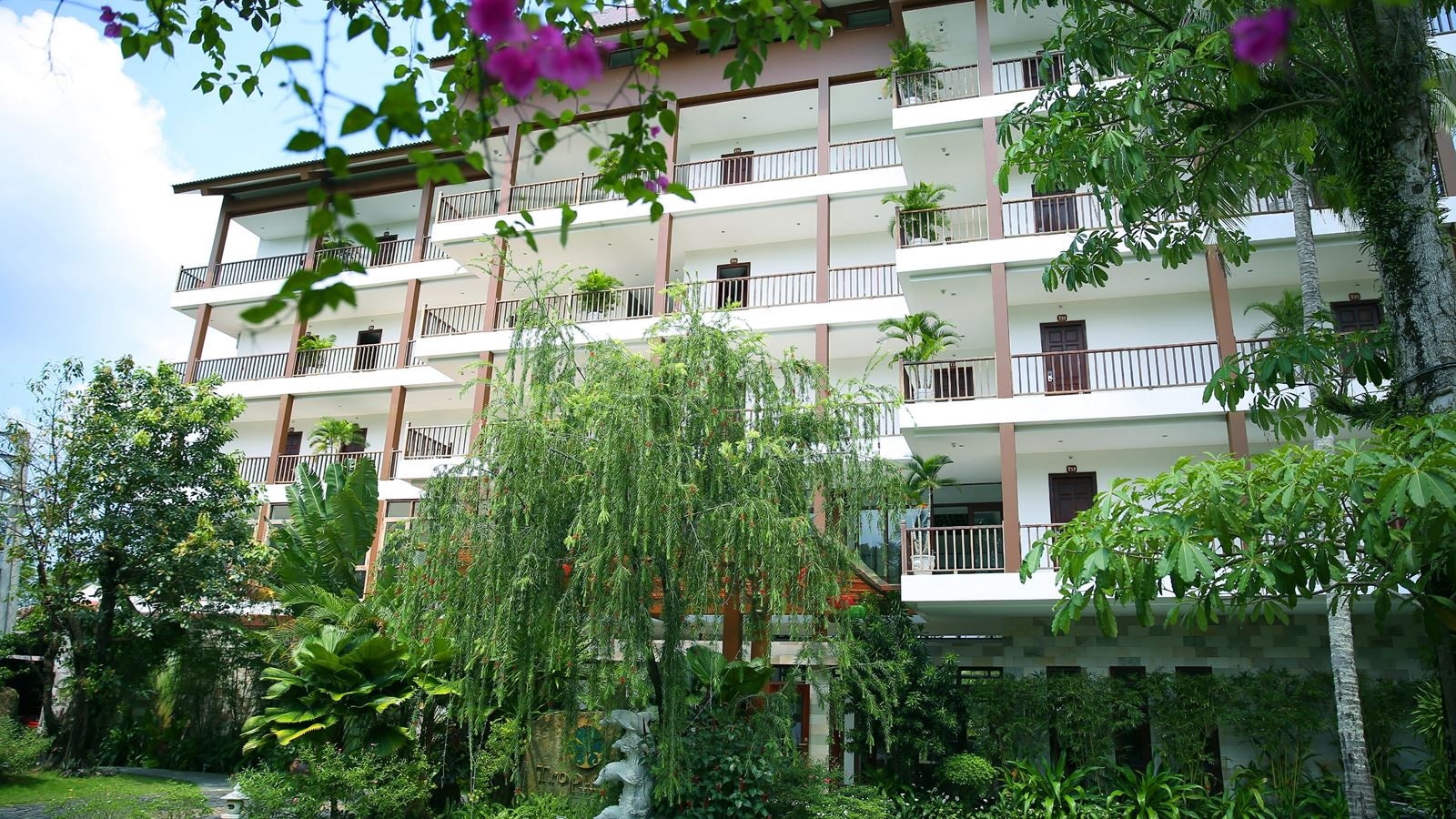 general-main-building