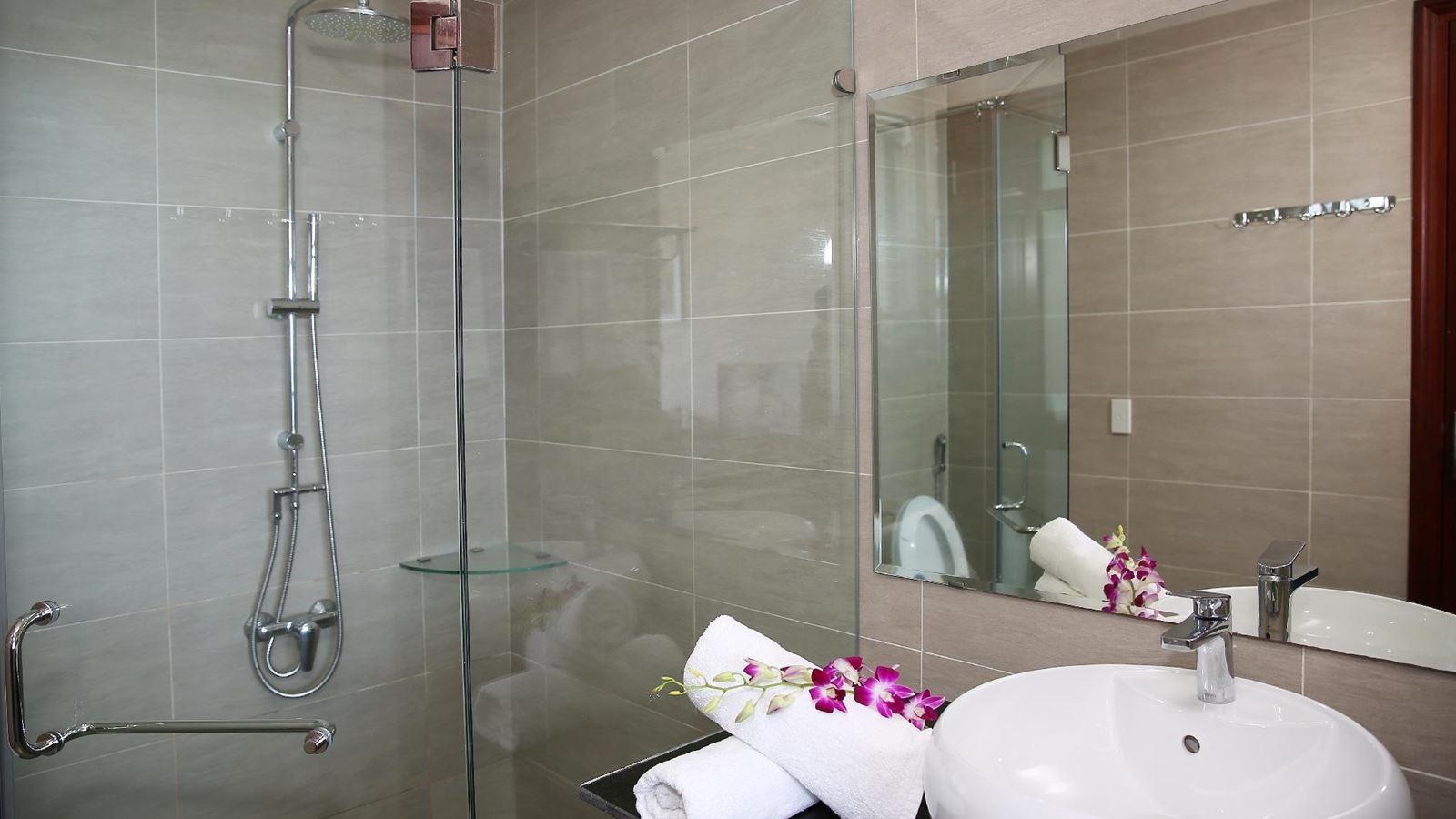 rooms-deluxe-garden-view-with-balcony