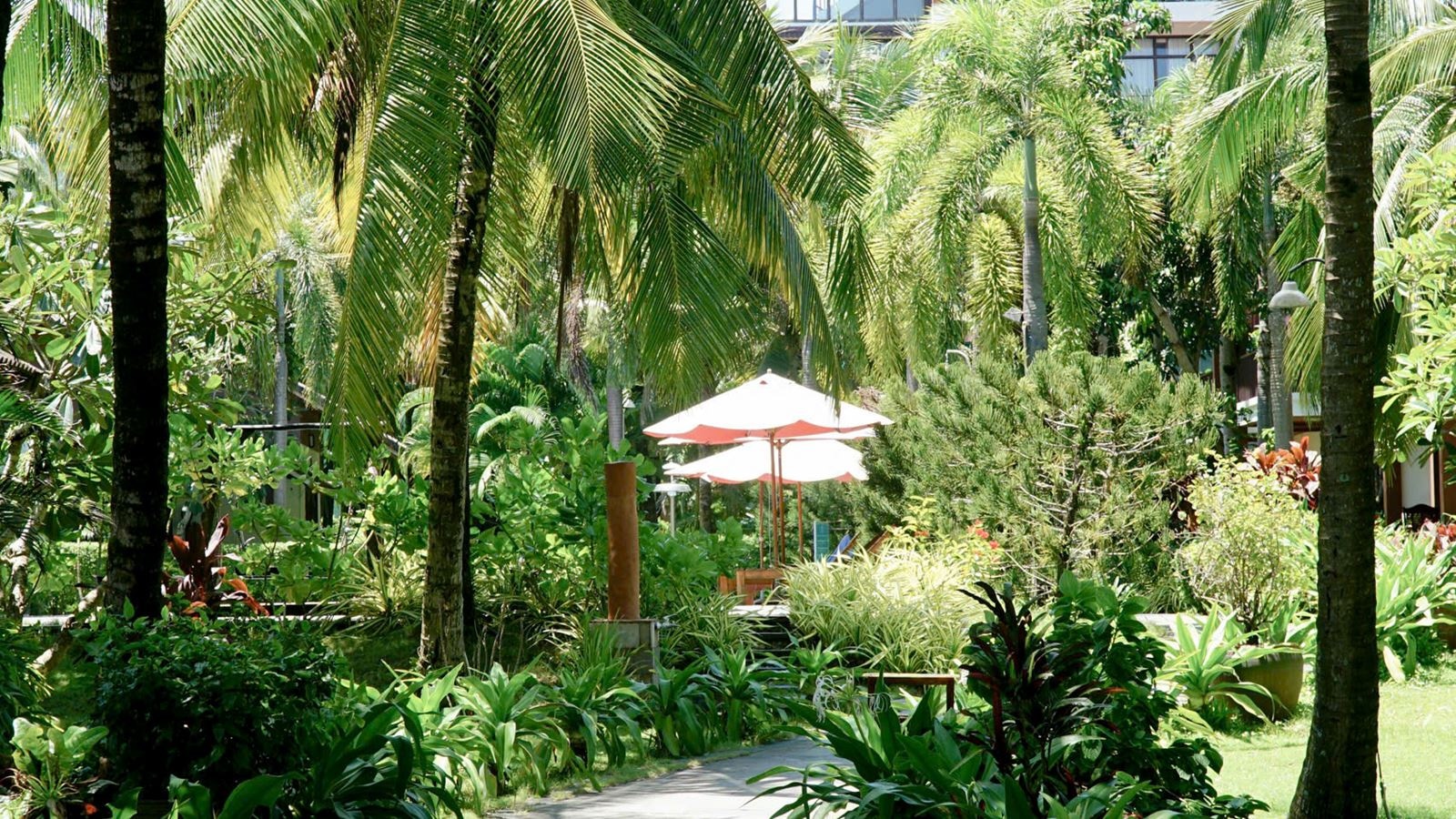 rooms-deluxe-ocean-view-with-balcony