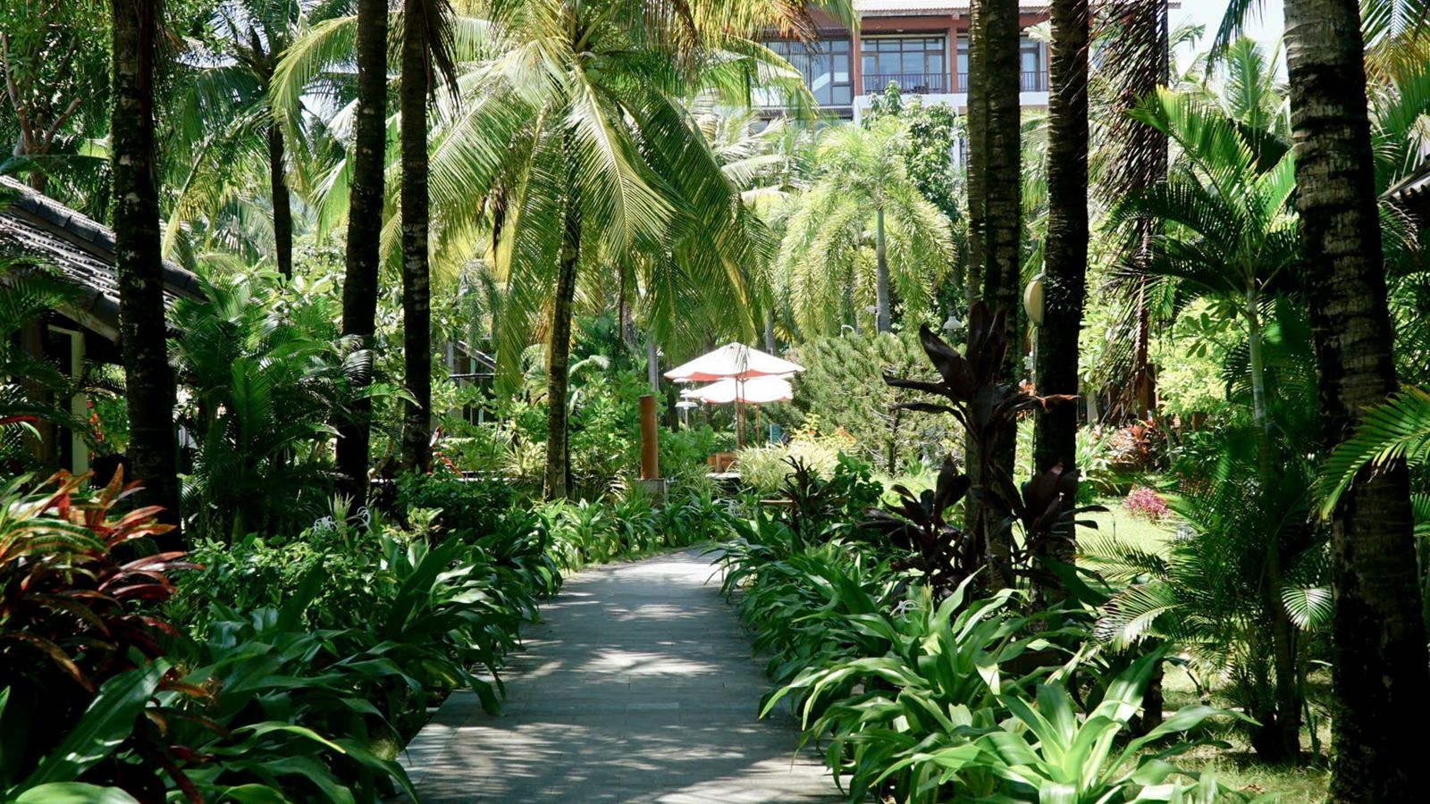 rooms-deluxe-garden-view-with-balcony-child-without-extra-bed