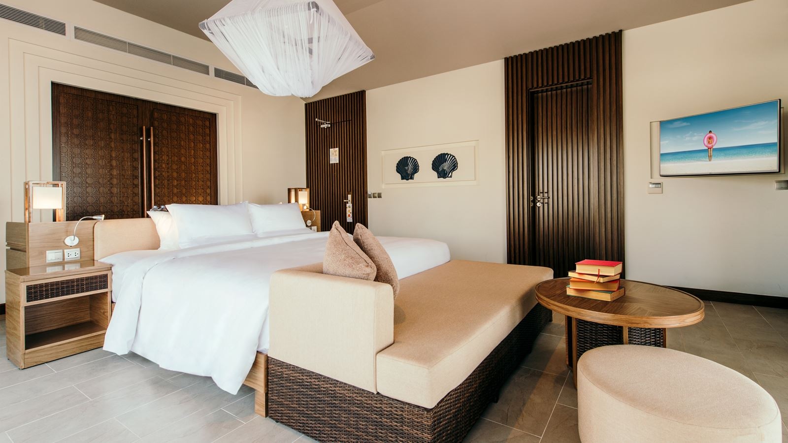 rooms-beachfront-bungalow-with-pool