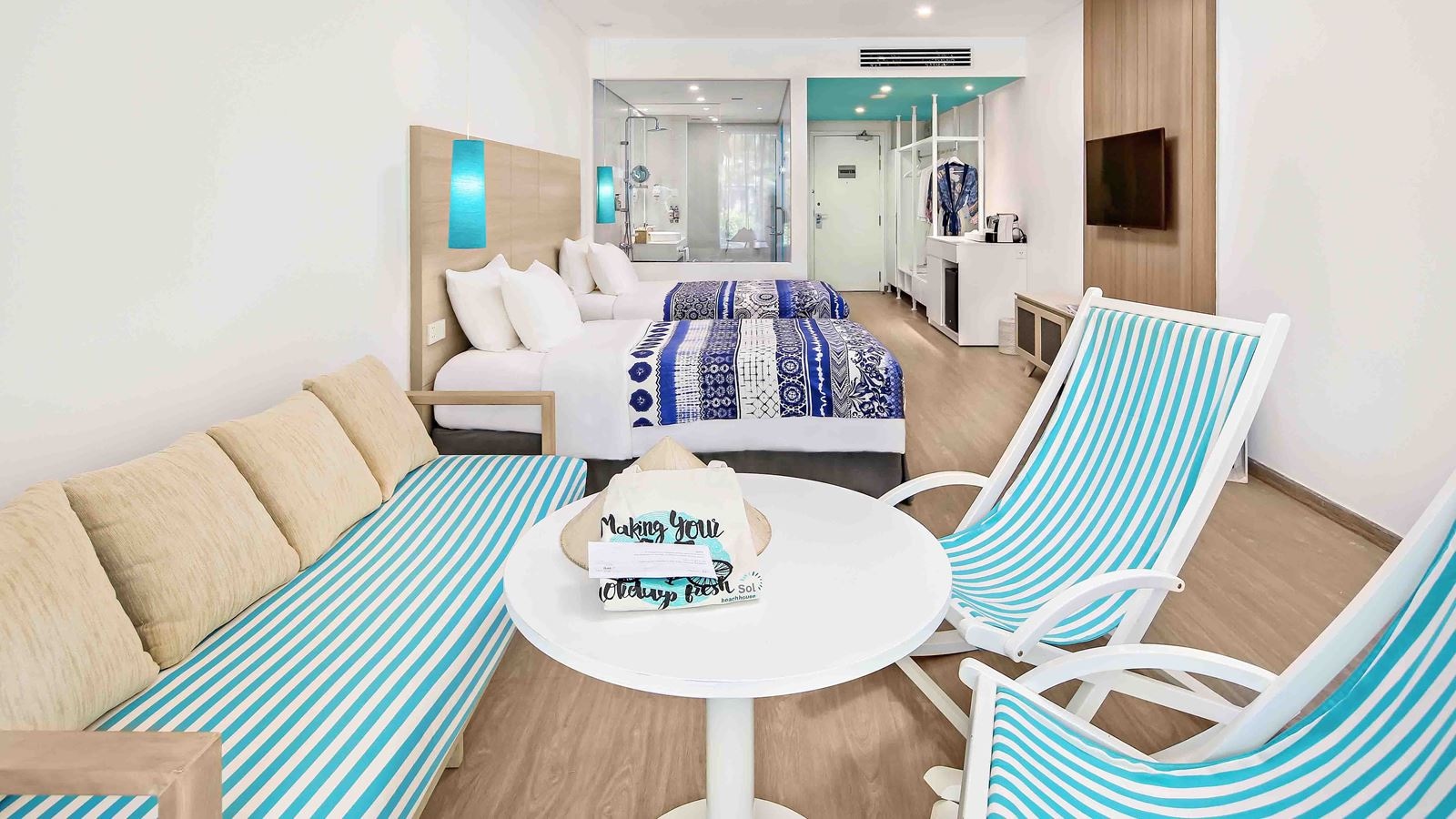 rooms-superior-room-poolaccess