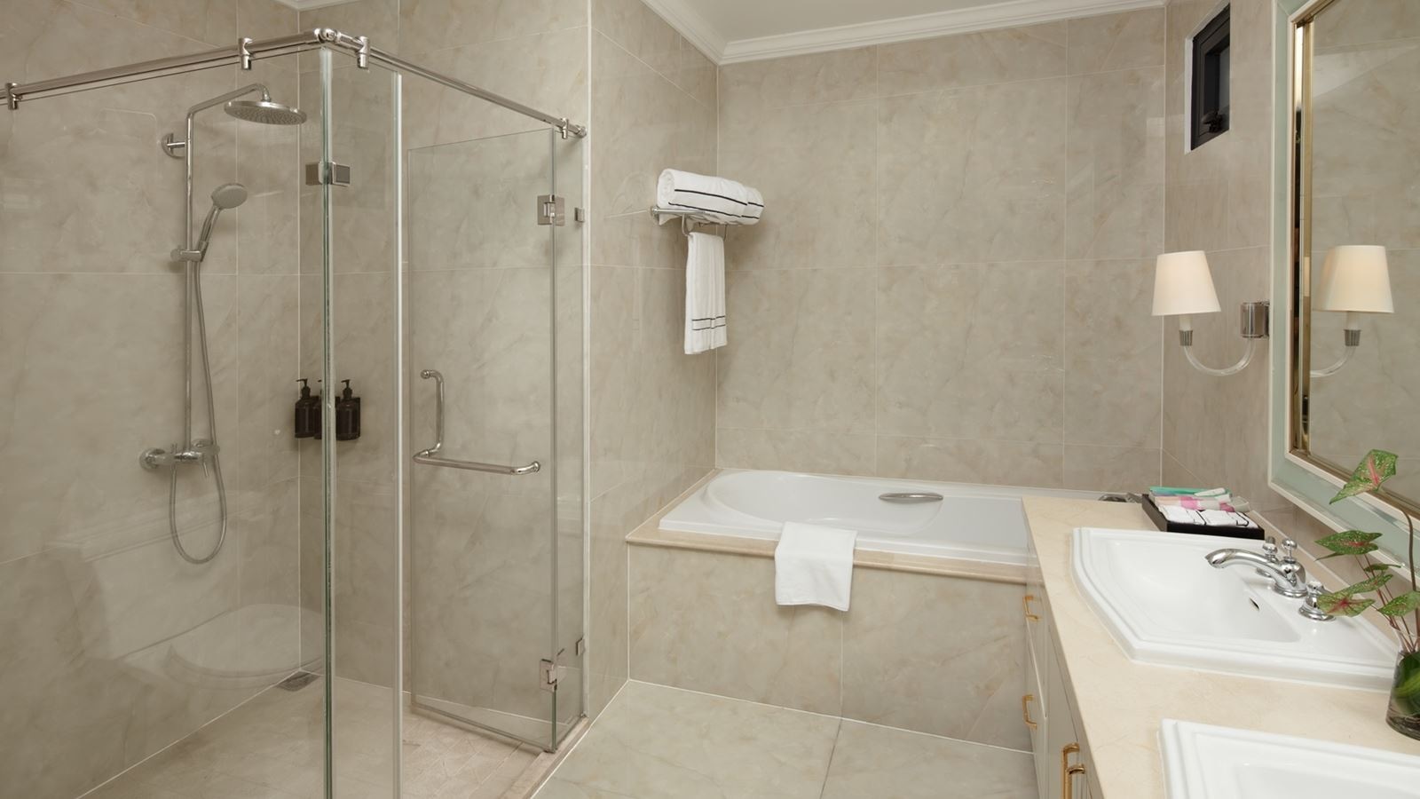 rooms-3bedroom-villa-lakeview-with-private-pool-n0-extra-bed