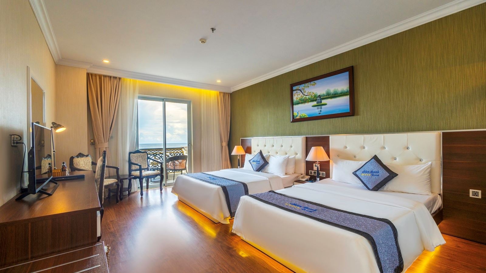 rooms-deluxe-sea-view-with-balcony-main-building-child-without-extra-bed