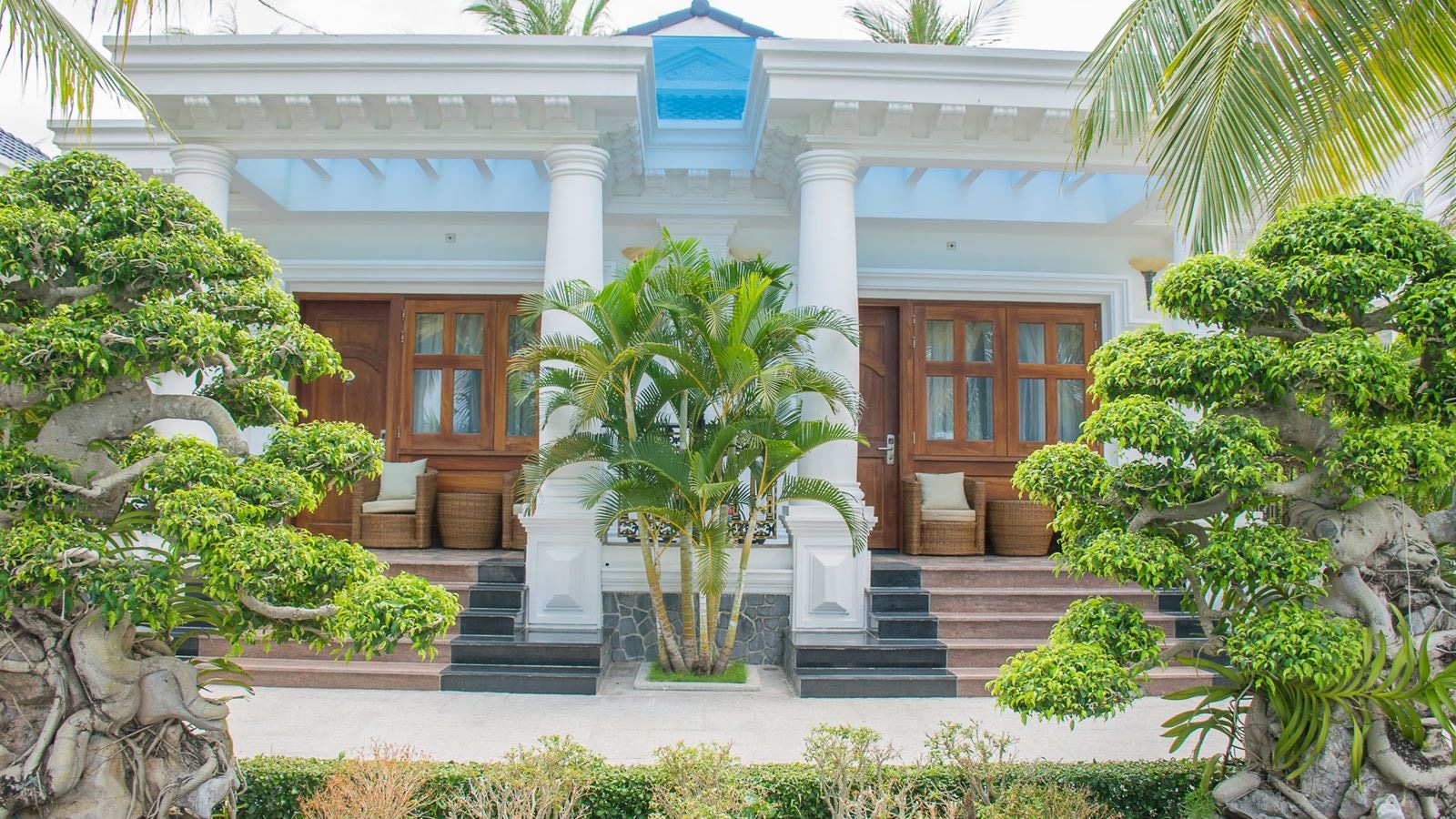 rooms-luxury-bungalow-with-terrace-child-without-extra-bed