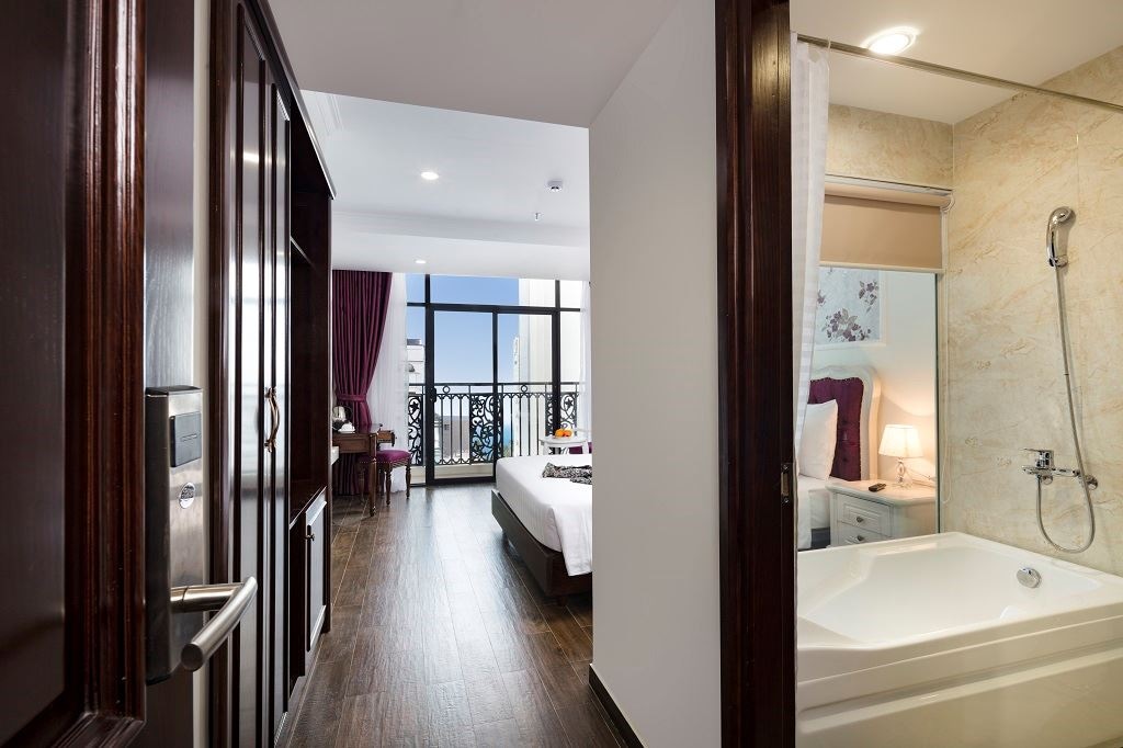 rooms-executive-family-with-balcony-no-extra-bed