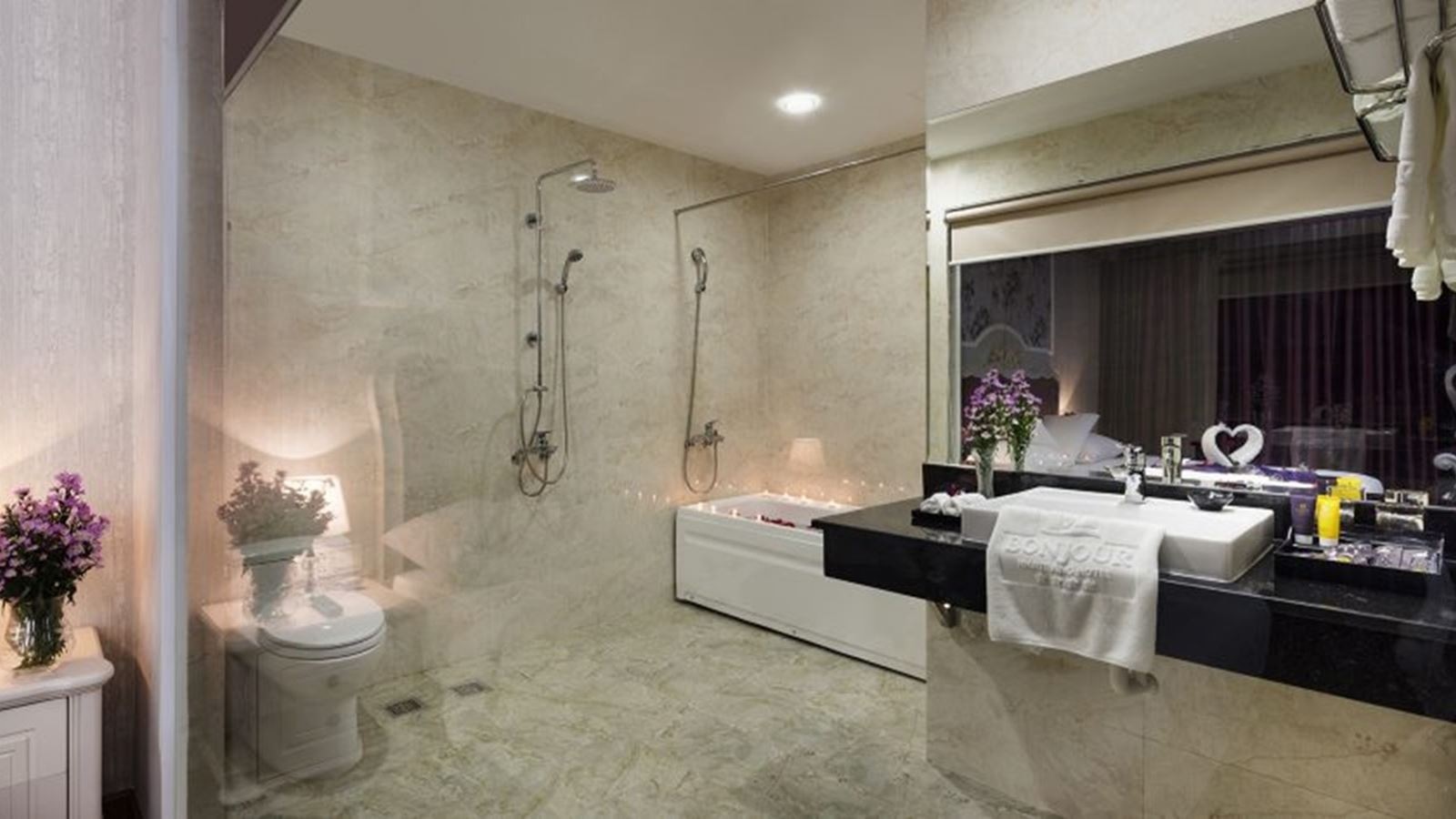 rooms-central-suite
