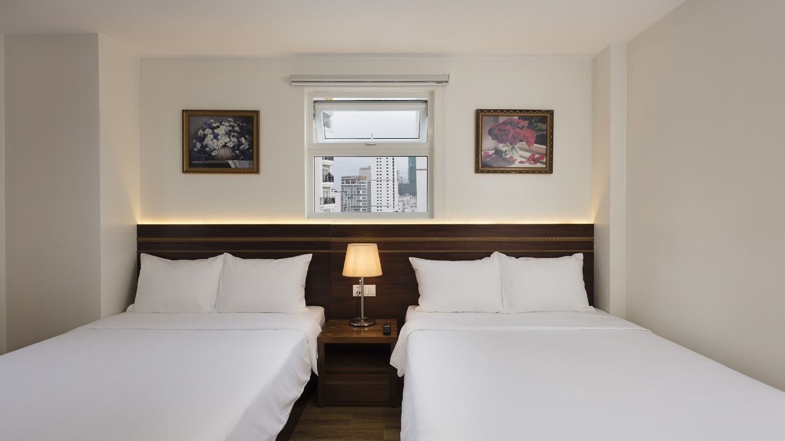 rooms-deluxe-city-view