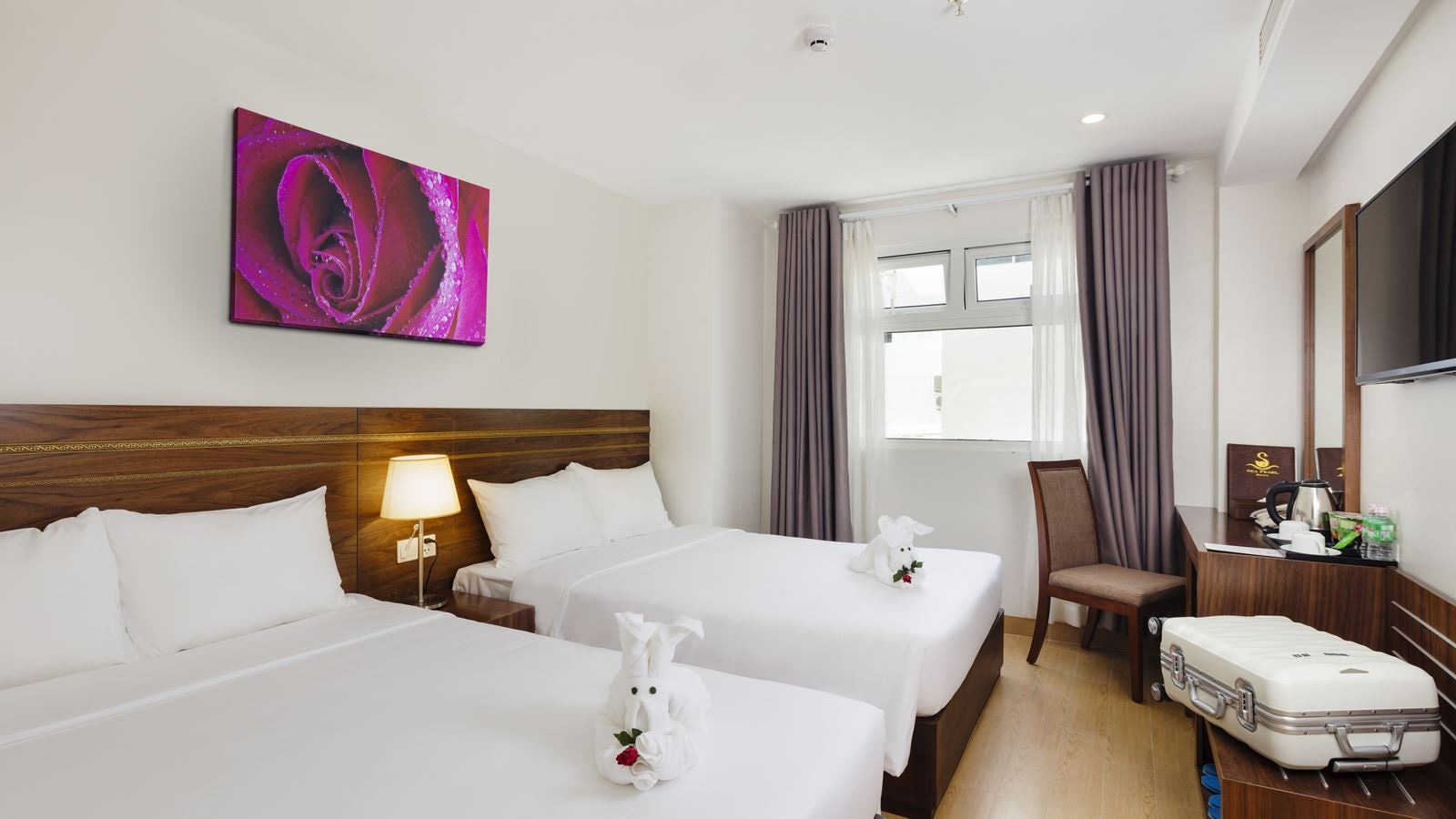 rooms-superior-city-view