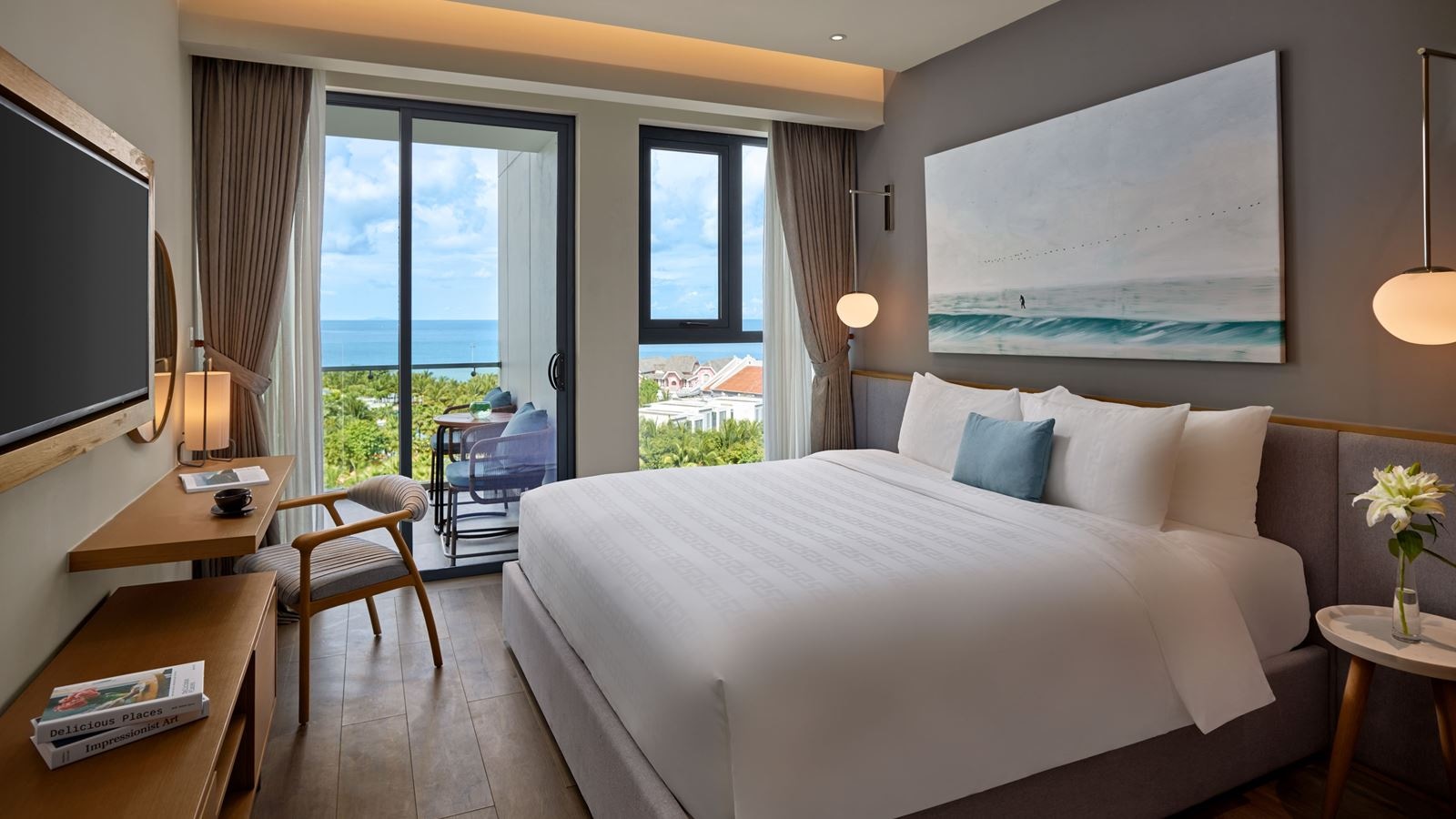 rooms-apartment-2-bedrooms-with-meals