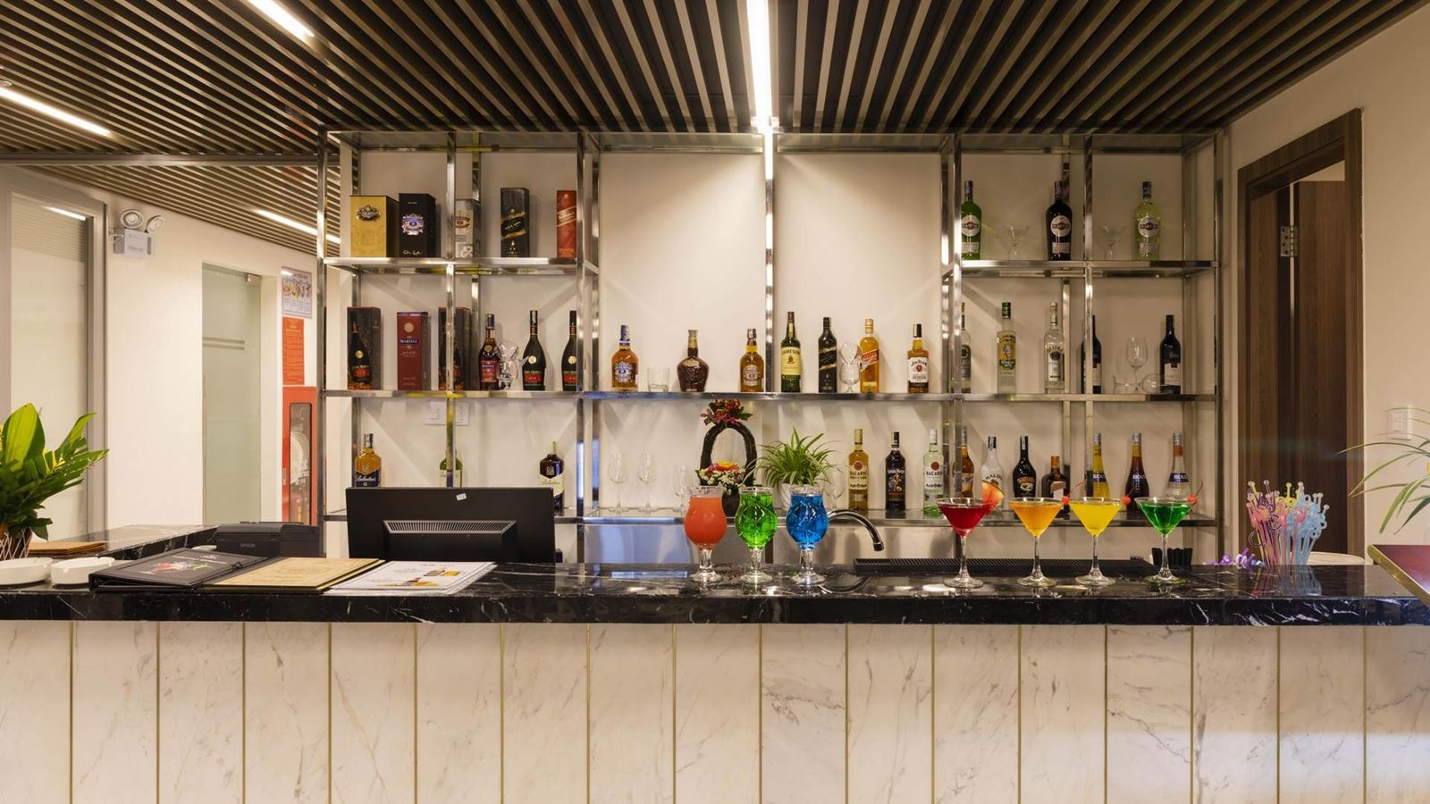 bars-apollo-bar